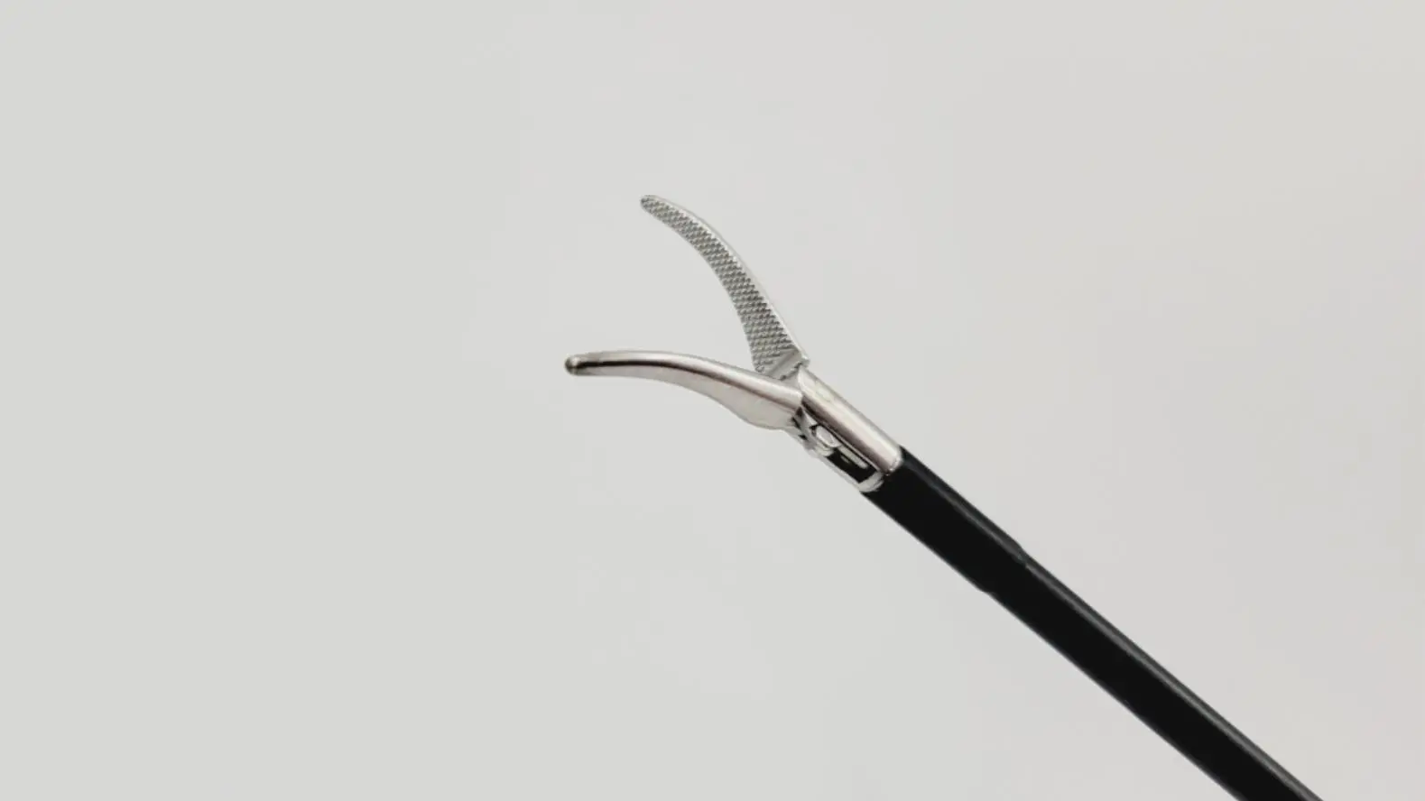 Karl Storz 33300 Bipolar Kelly Grasping Forceps 14mm w/ 33121 Handle 19" - Image 3