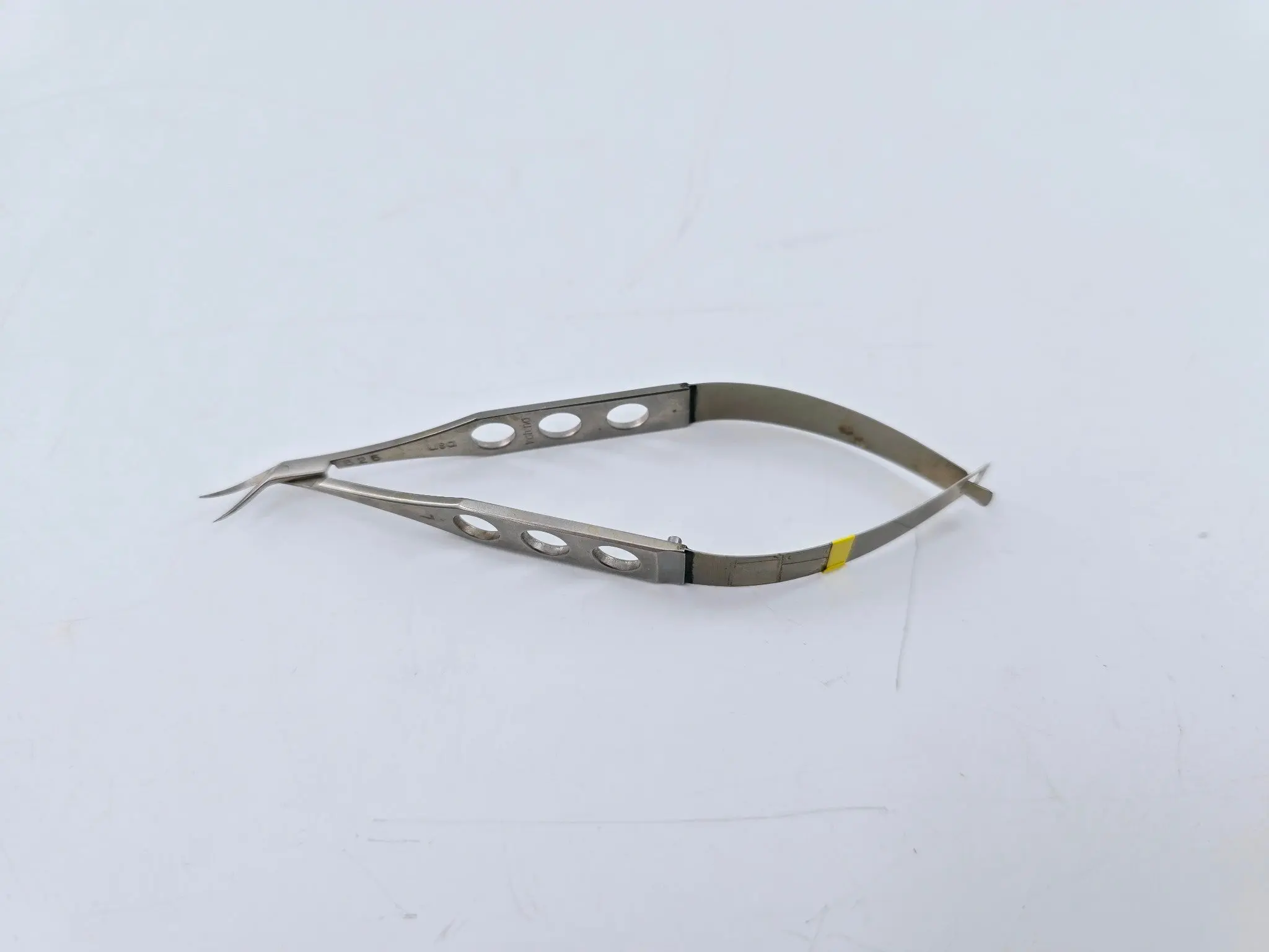 Katena K4-1030 Castroviejo Corneoscleral Scissors, Medium, Left 4-1/4" - Image 2