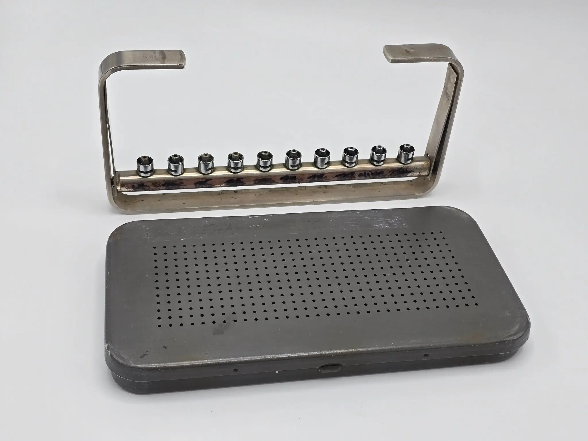 Katena USA Ophthalmic Sterilization Tray w/ 10-Slot Cannula Holder Rack - Image 3