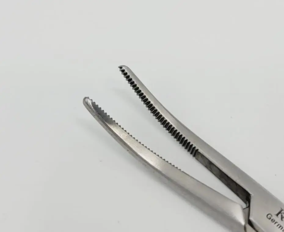 Konig MDS1224114 Kelly Forceps Artery Curved 5-5/8" - Image 2