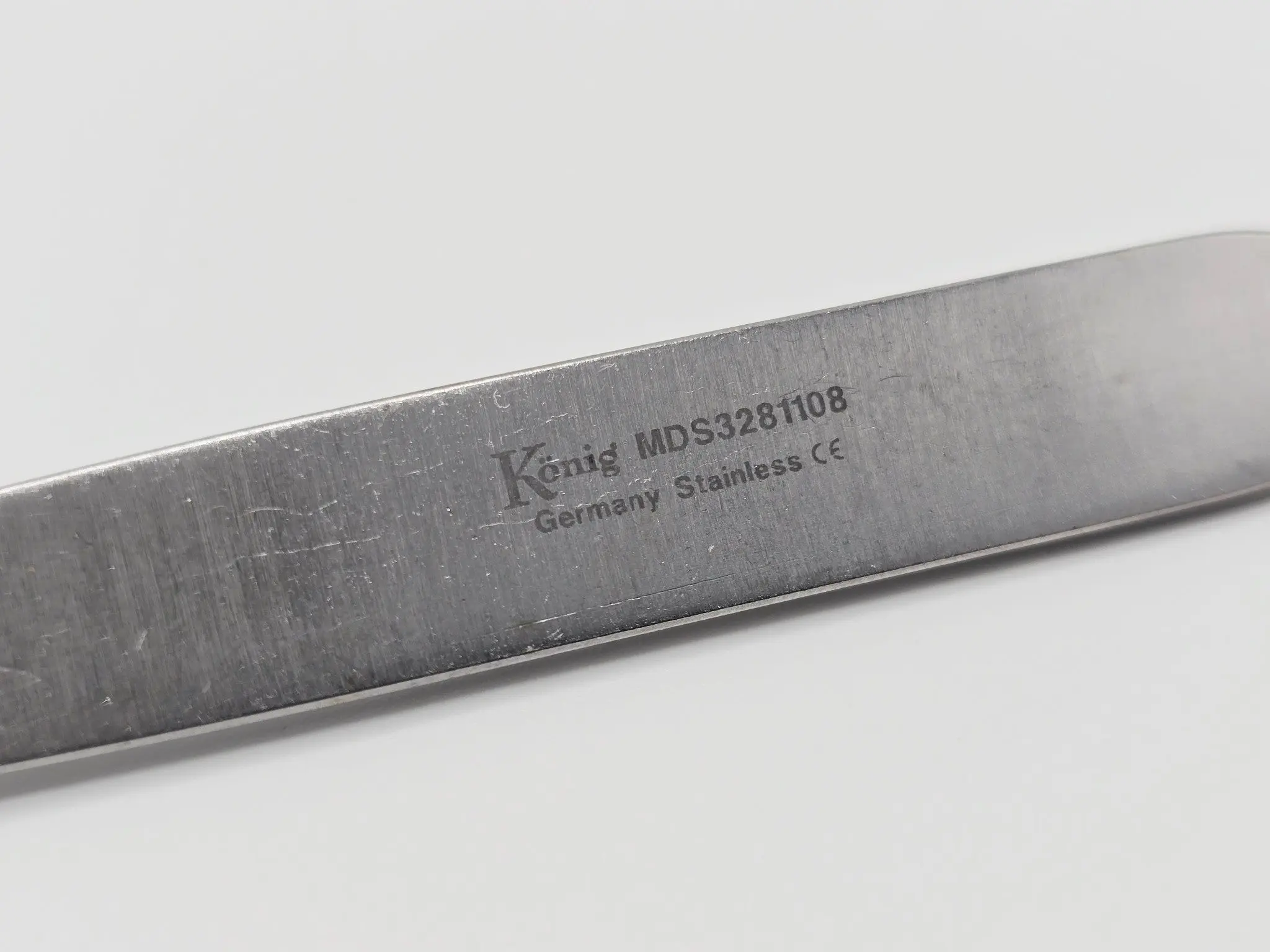 Konig MDS3281108 Mini Hohmann Bone Retractor 8mm 6-1/4″ Orthopedic Instrument - Image 4