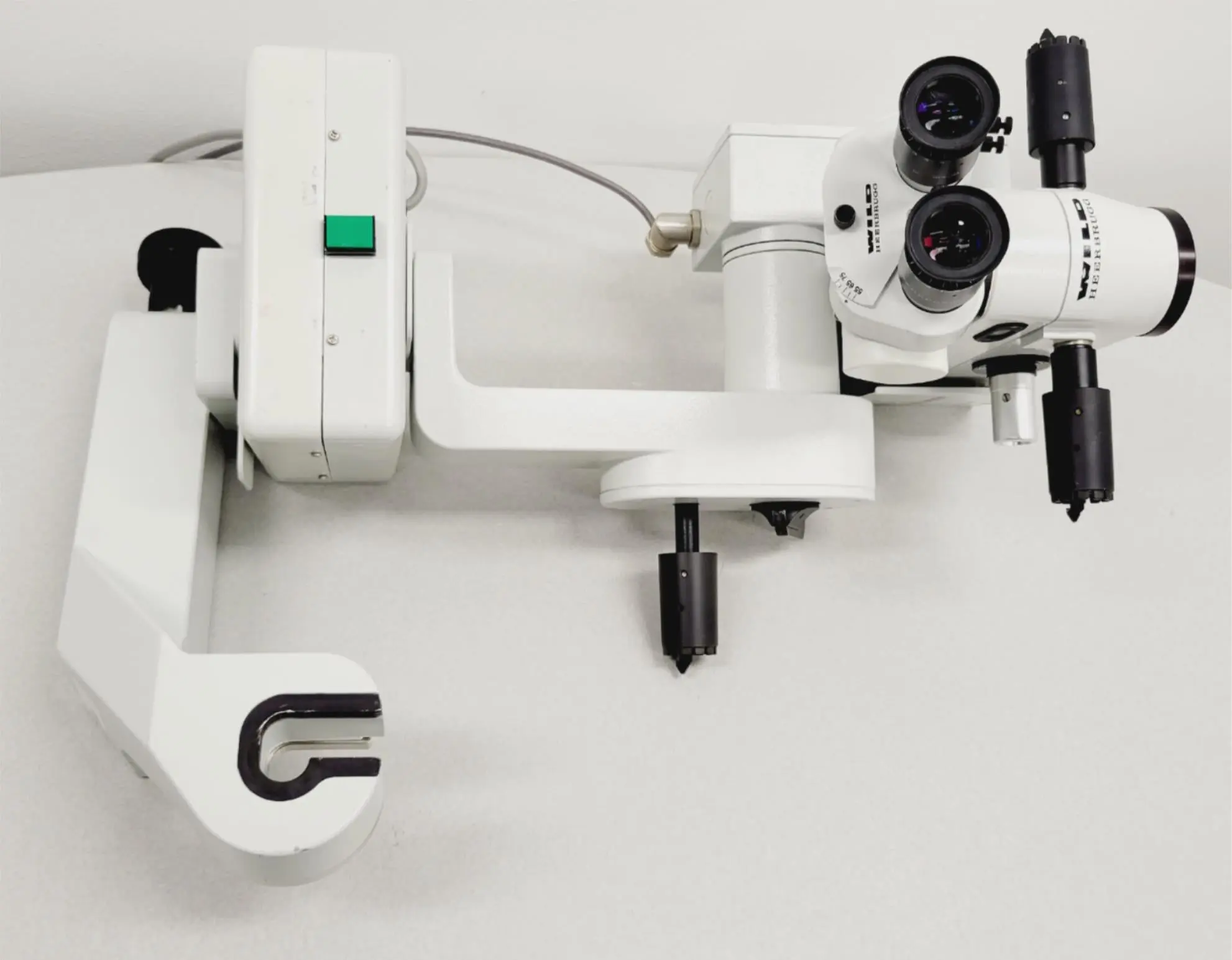 Leica M690 Dual Head Surgical Microscope Head and Oculars w/ 0/21 Eyepieces - Image 2