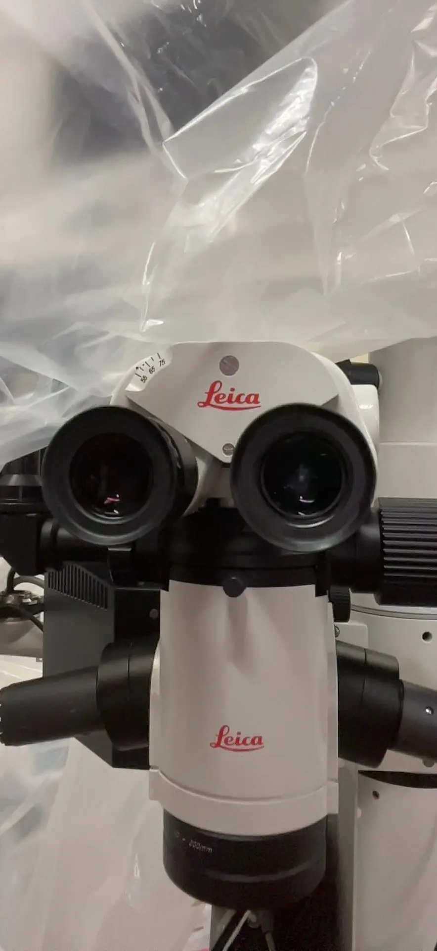 Leica M820 Surgical Microscope - Manufactured 2010 w/ F19 Floor Stand - Image 5