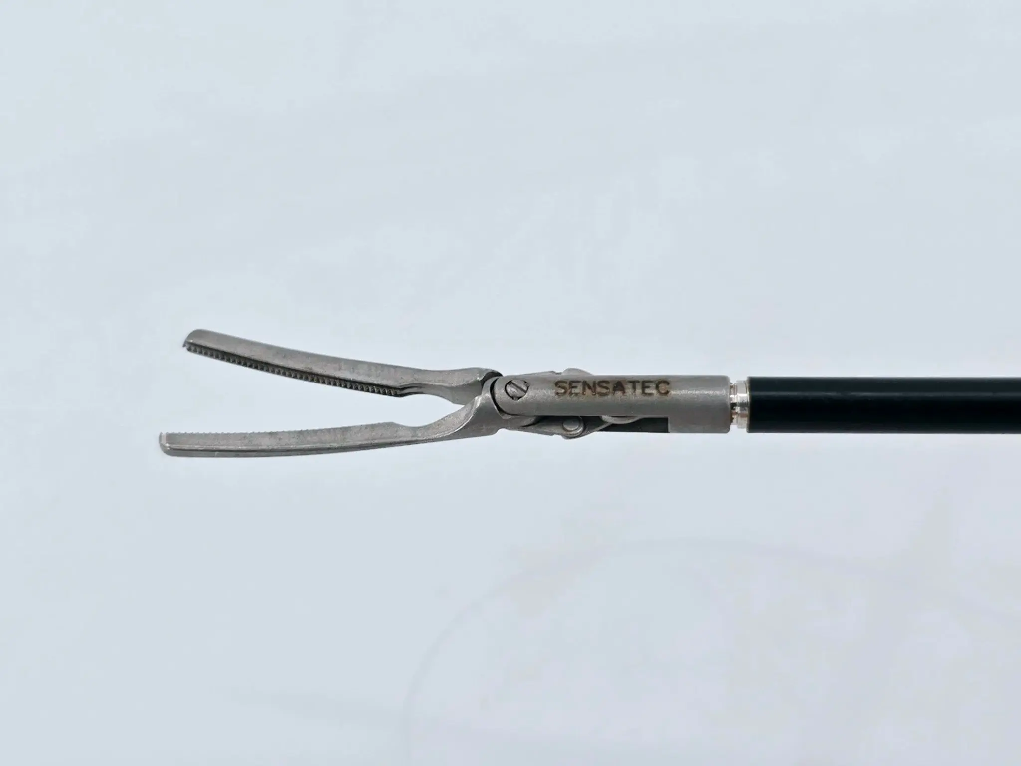Linvatec 116808 Sensatec 5mm Atraumatic Curved Grasping Forceps 18-1/4" - Image 4