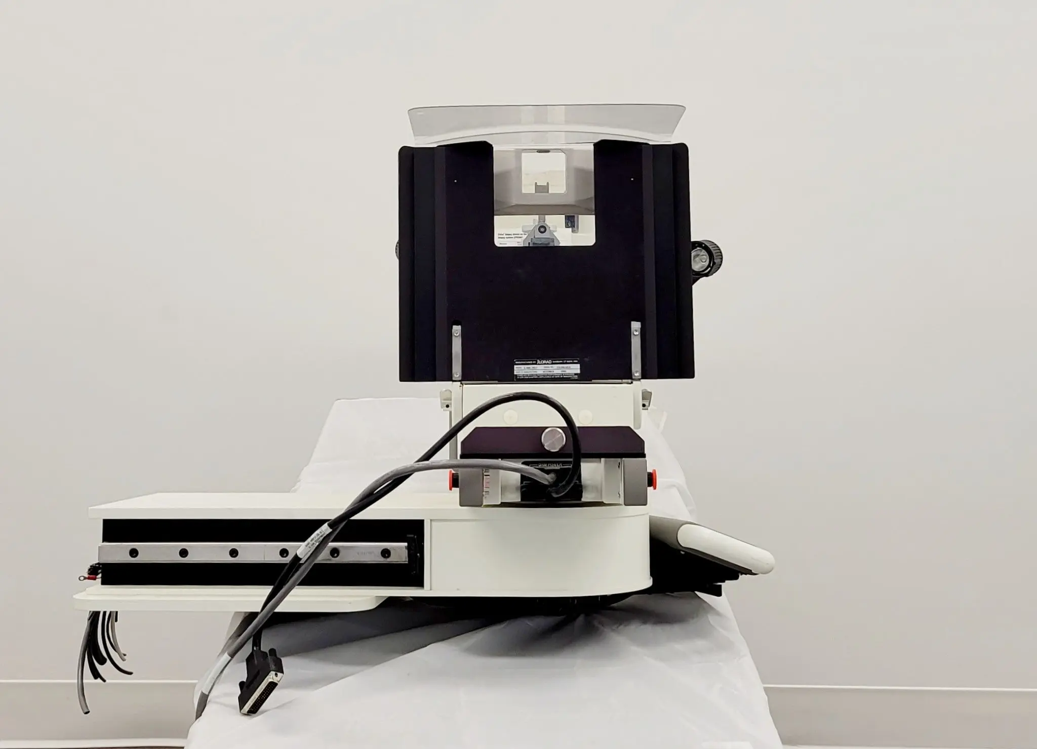 Lorad Hologic ASY-00072 MultiCare Platinum Prone Breast Biopsy Unit - Image 3