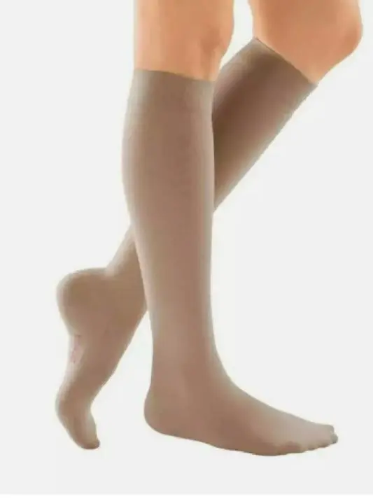 Medi 46103 Comfort Women's Calf High, Closed Toe, (Size: III) 20-30mmHg Natural - Image 2