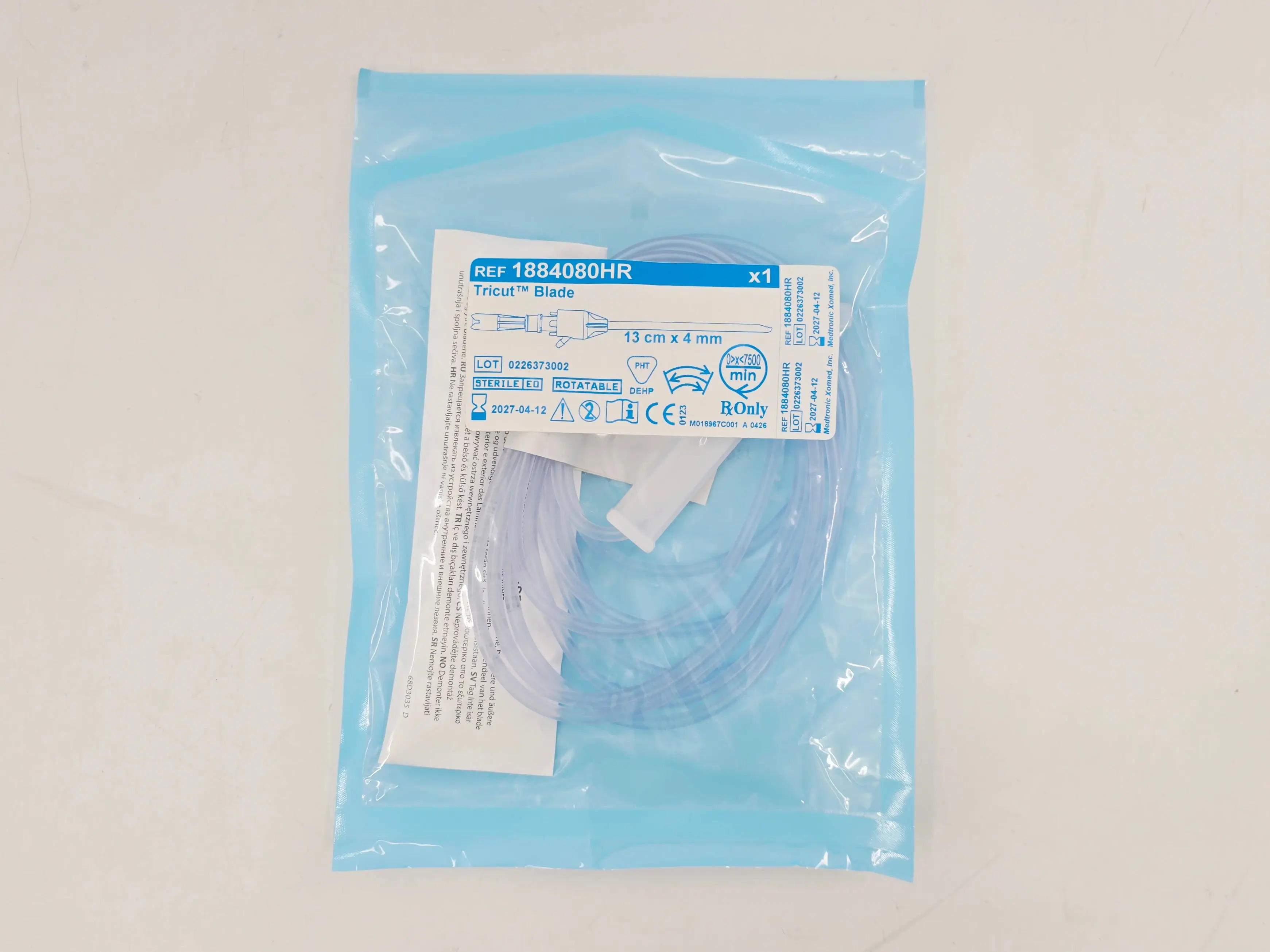 Medtronic 1884080HR M4 Rotatable Tricut Blade 13cm x 4mm 1/EA - Image 2
