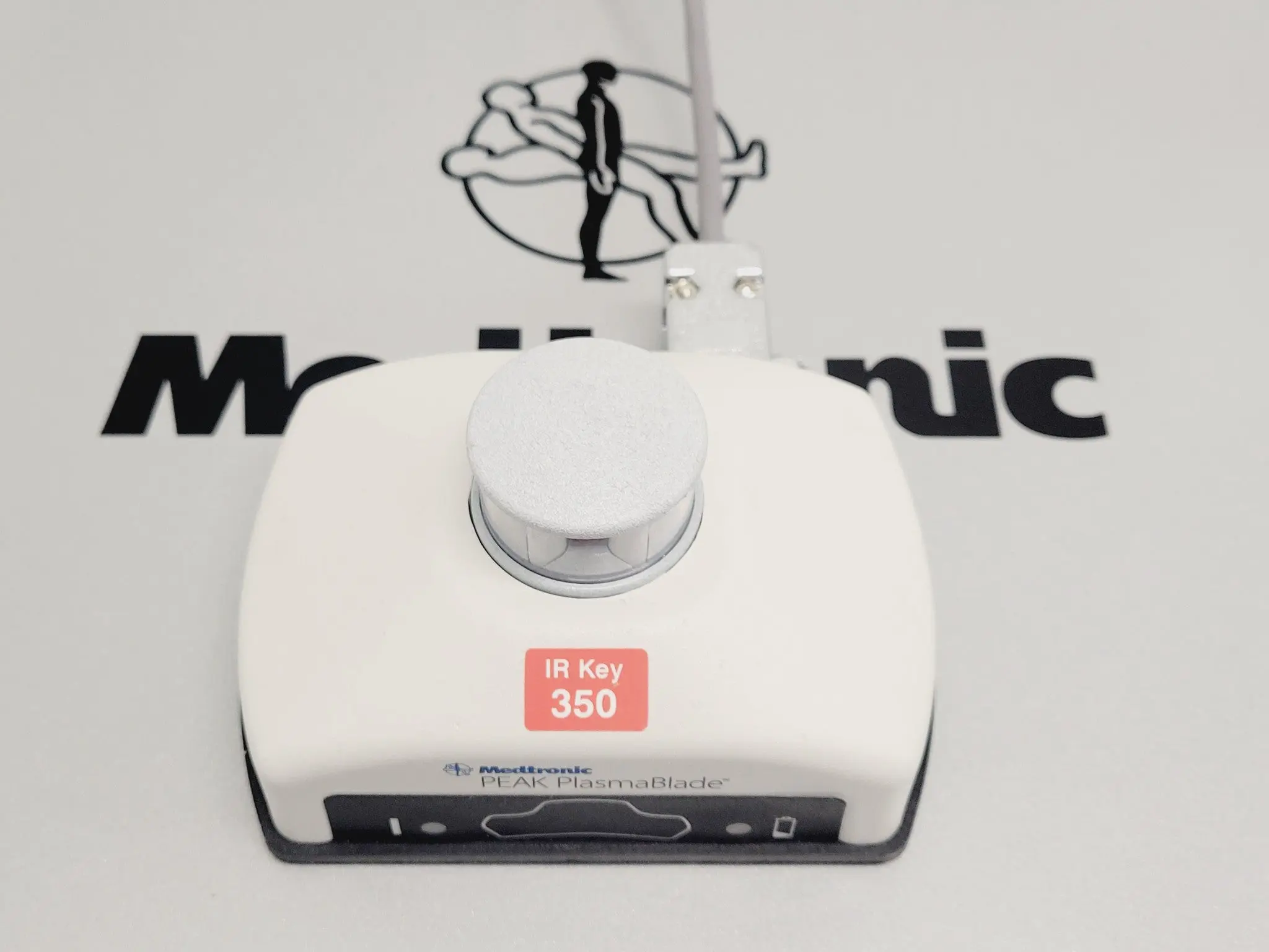 Medtronic 40-405-1 AEX Aquamantis Electrosurgical w/ Wireless Footswitch Ver 3.0 - Image 4