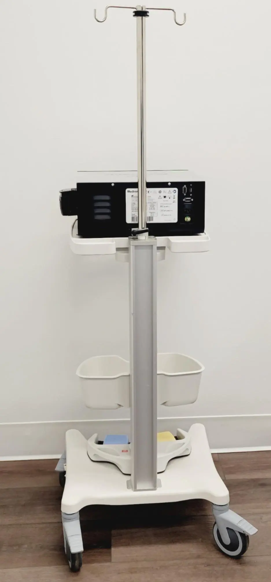 Medtronic 40-405-1 AEX Aquamantis Electrosurgical w/ Wireless Footswitch Ver 3.0 - Image 6