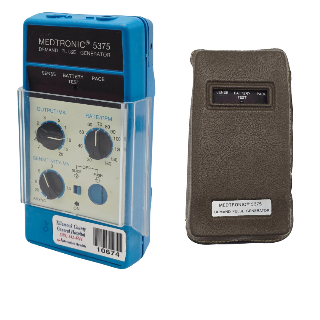 Medtronic 5375 Demand Pulse Generator with Case