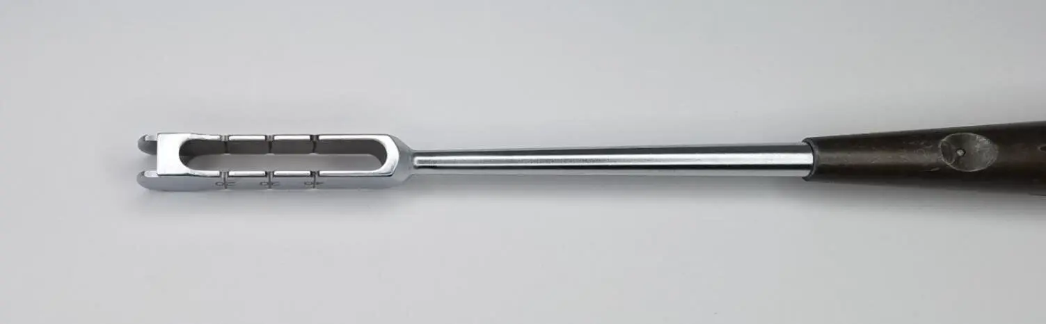 Medtronic 907-582 Orthopedic Size 14 Free Hand Chisel 11" - Image 3
