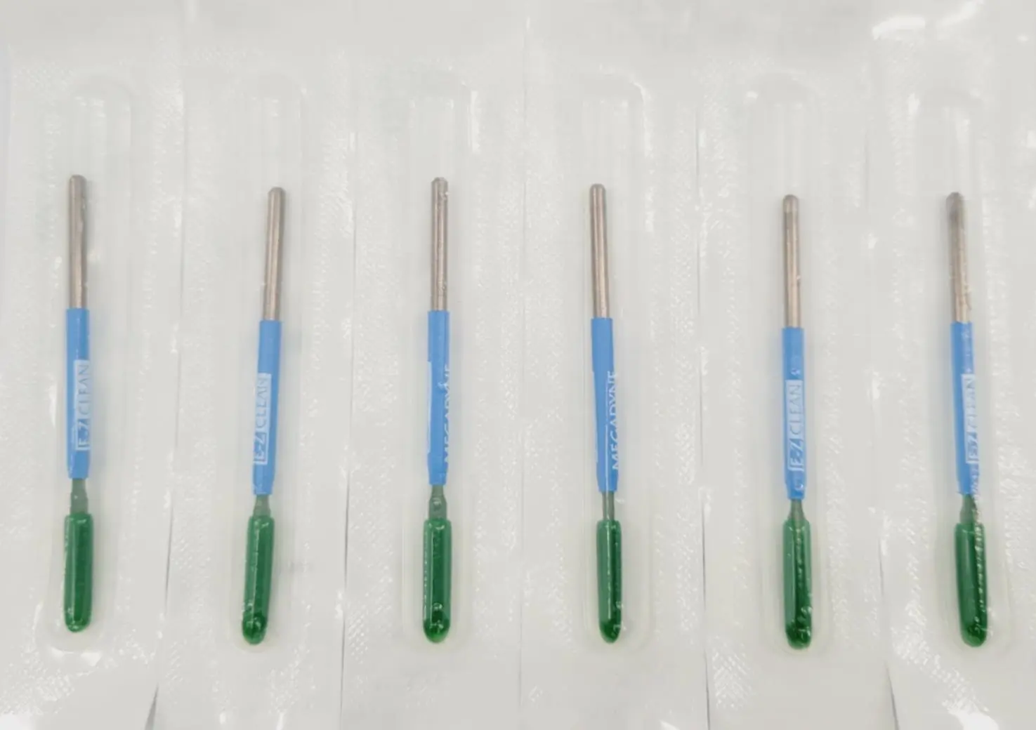 Megadyne 0012 Electrosurgical Electrodes E-Z Clean Blade 2.5 inch 12BX - Image 3