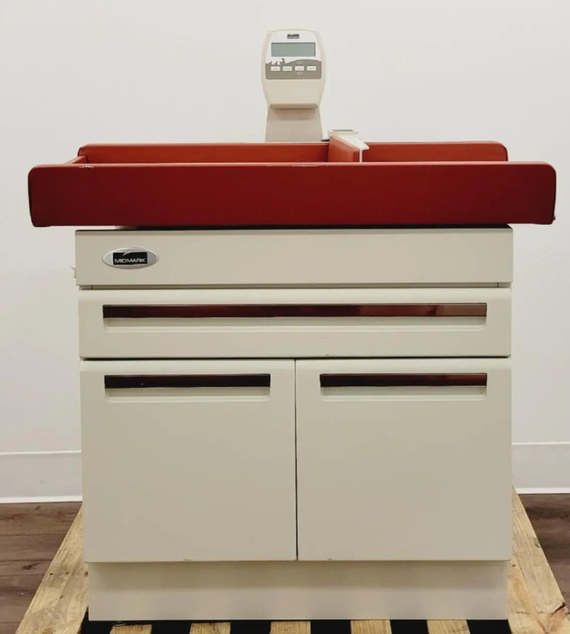 Midmark 640 Pediatric Examination Table 40 Lb. Capacity Scale Cranberry - Image 3