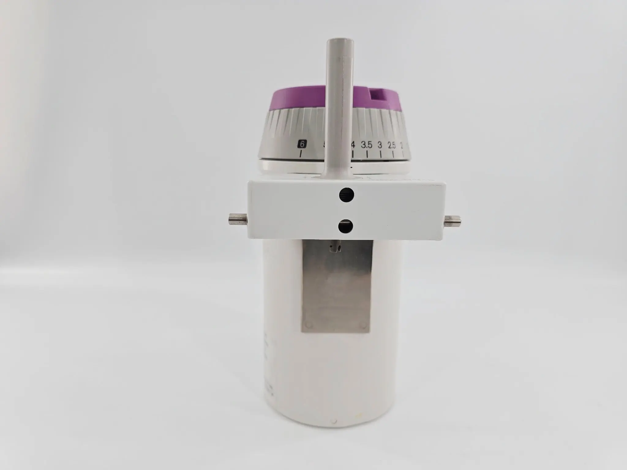 Mindray M35054-16 Isoflurane Vaporizer with Quick Fill Adapter AS IS - Image 2