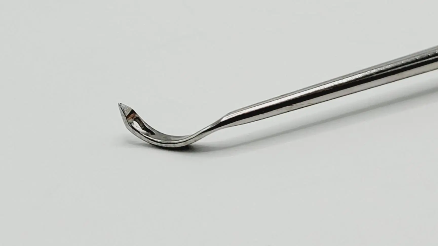 Mitek 214611 Arthroscopic Right Bend 45° Up Suture Leader 11-3/8" - Image 3