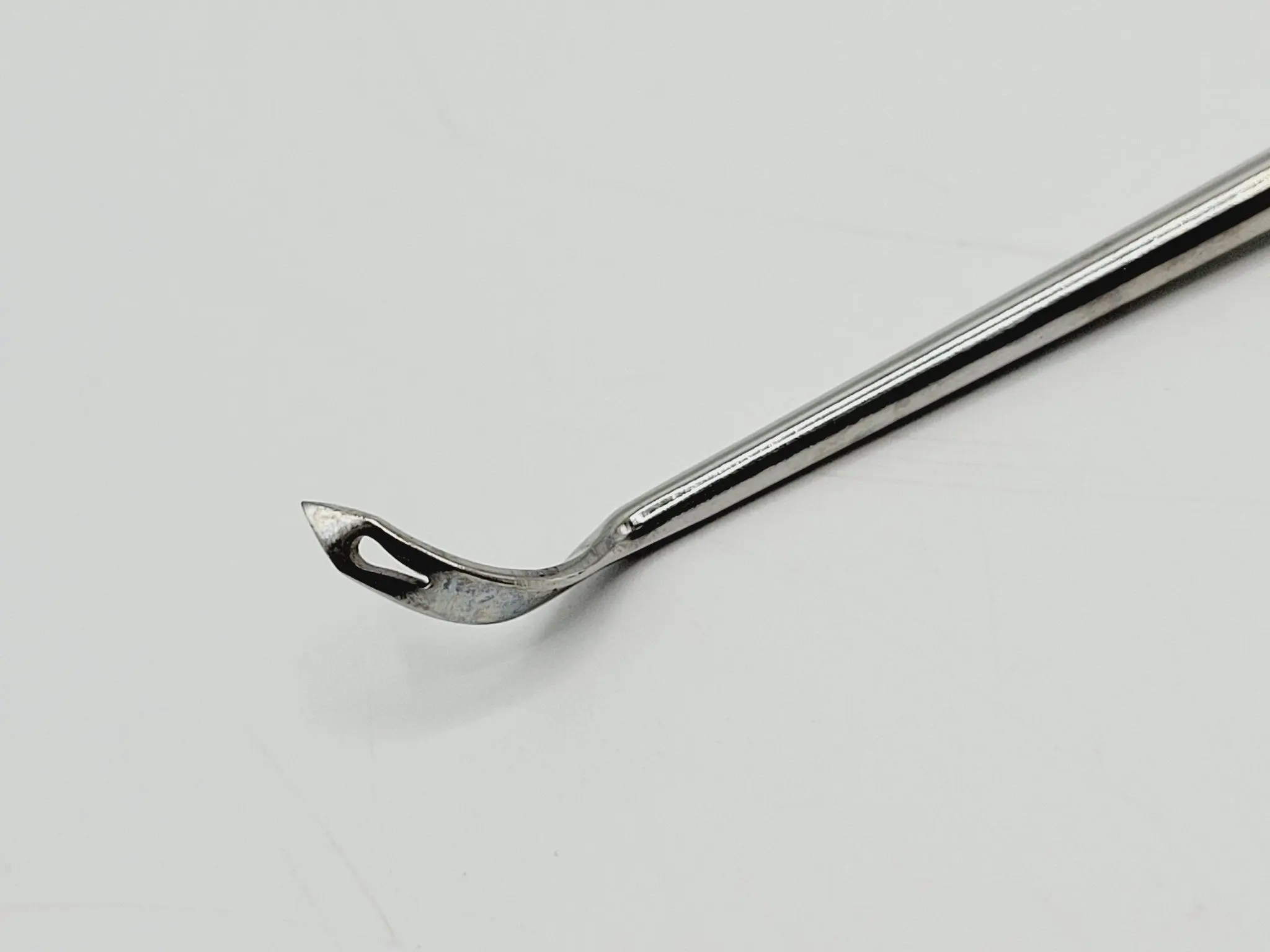 Mitek 214612 Arthroscopic Left Bend 45° Up Suture Leader 11-3/8" - Image 3