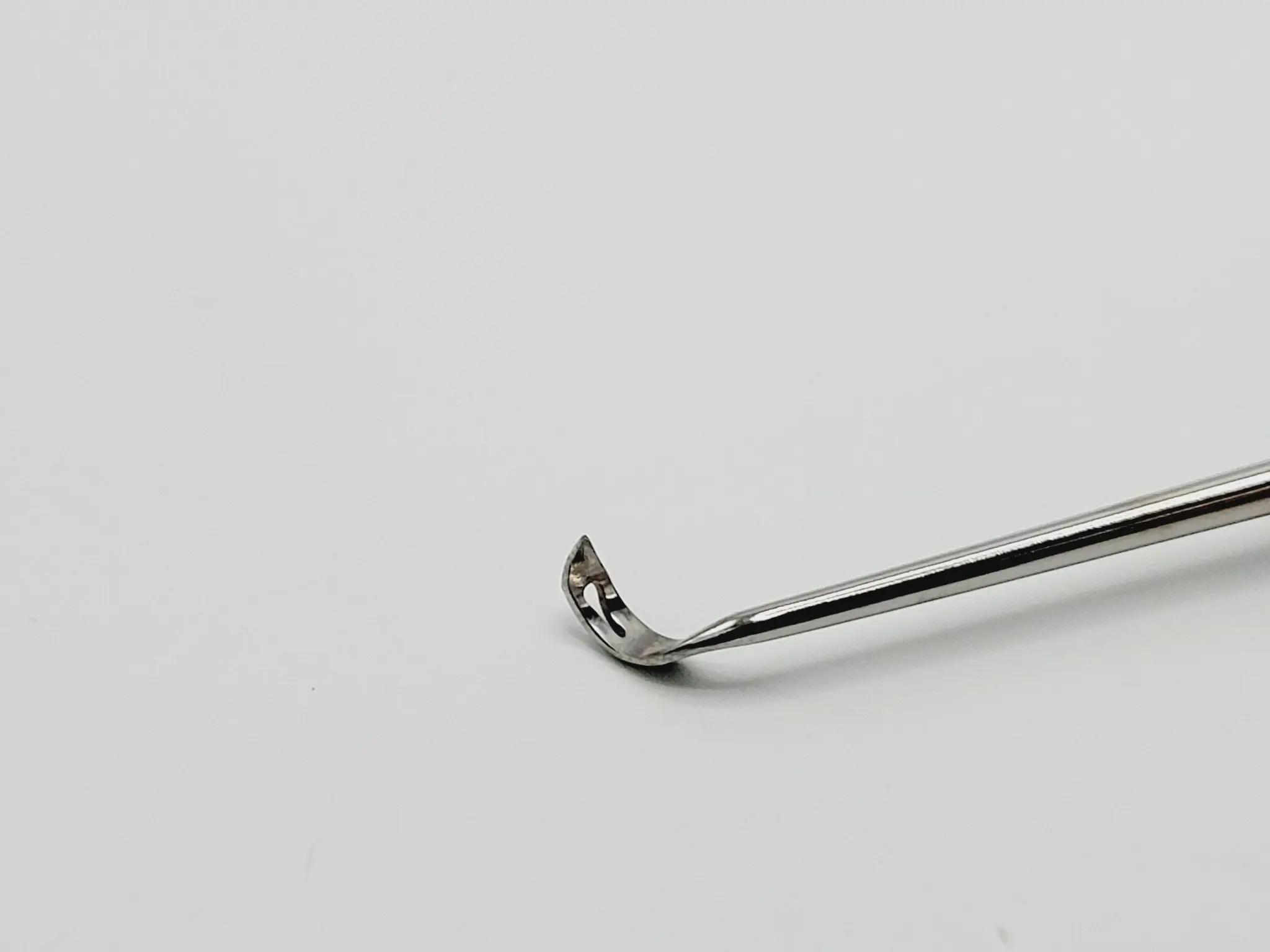 Mitek 214613 Arthroscopic Right Bend 70° Up Suture Leader 11-3/8" - Image 3