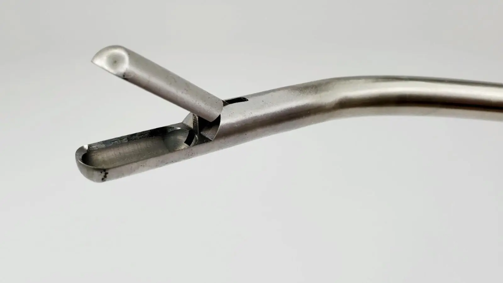 Olympus A5584 Laparoscopic 10mm Left Curve Cup Forceps - Image 3