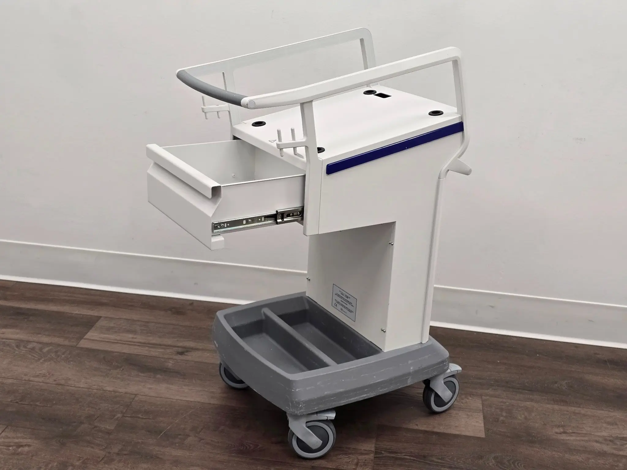 Olympus EPF-1 Surgical Tissue Management System w/ Energy Cart & Footswitches - Image 15