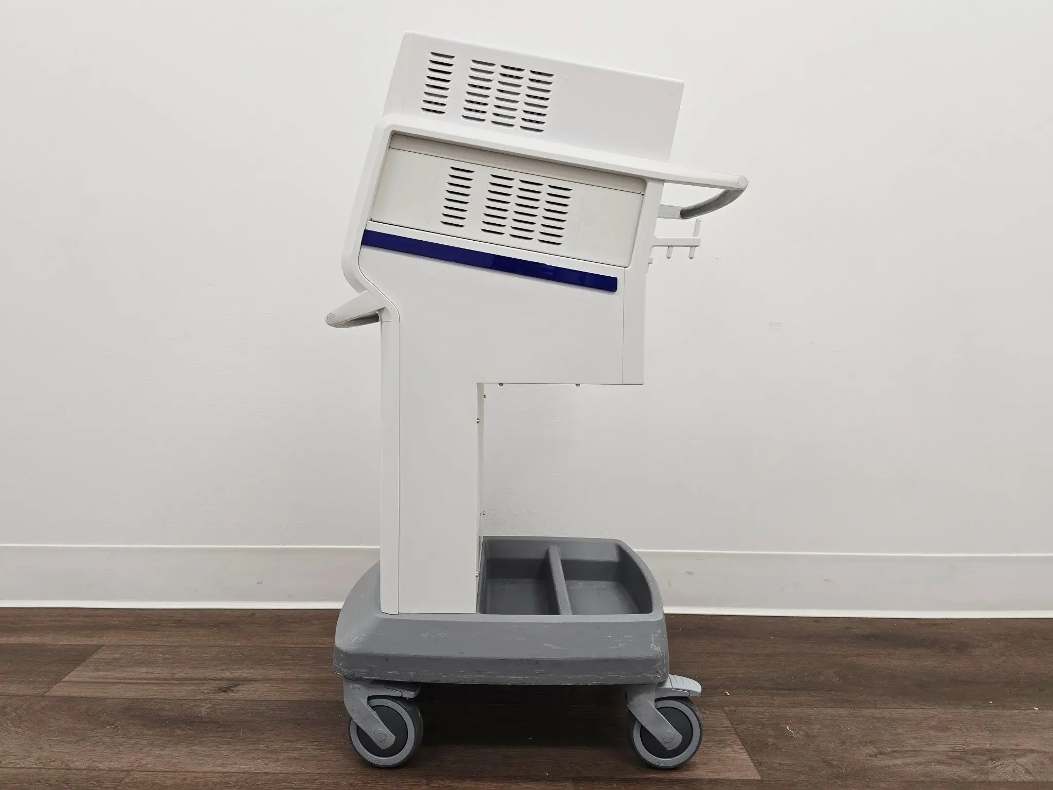 Olympus EPF-1 Surgical Tissue Management System w/ Energy Cart & Footswitches - Image 7