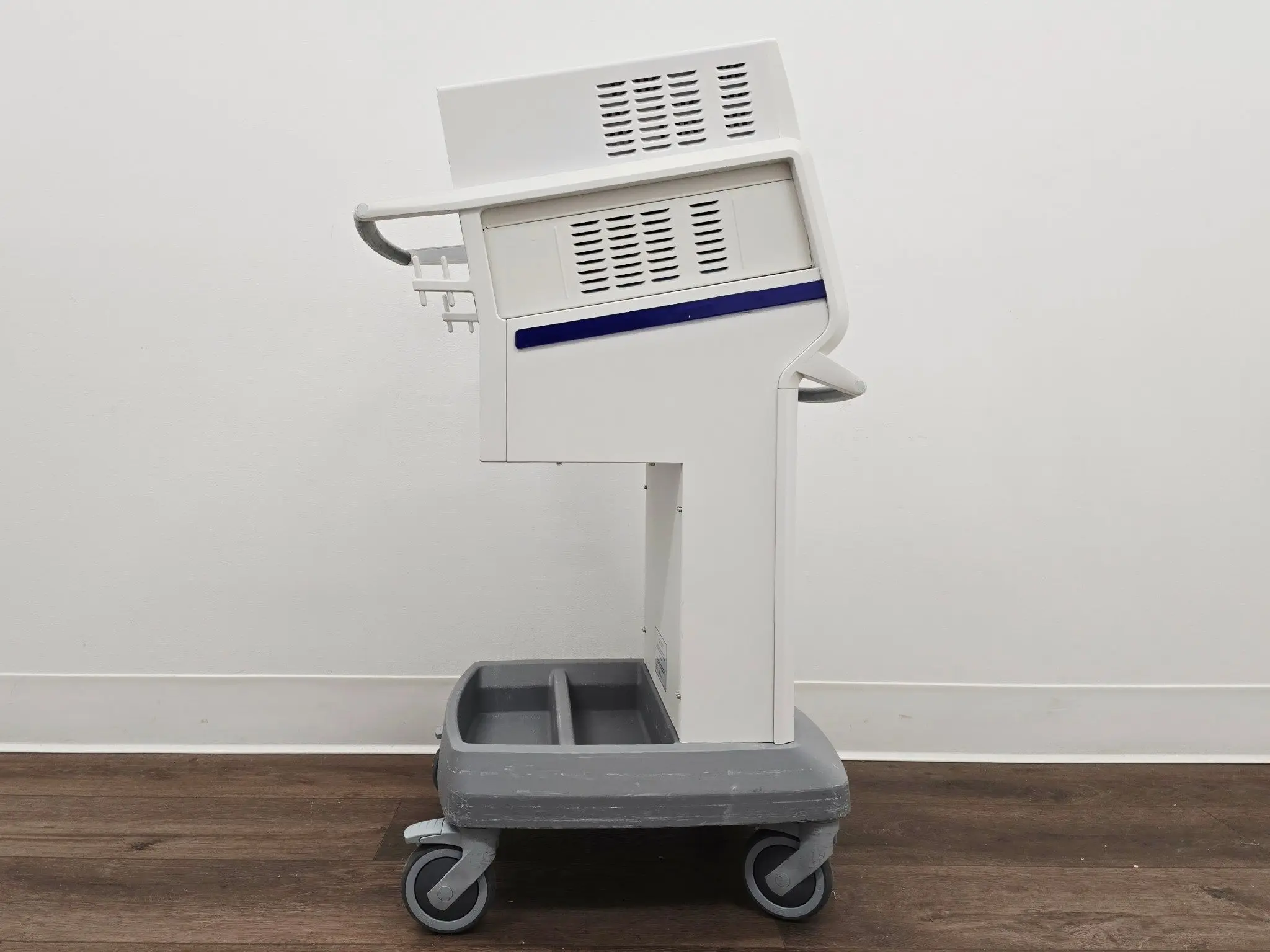Olympus EPF-1 Surgical Tissue Management System w/ Energy Cart & Footswitches - Image 9
