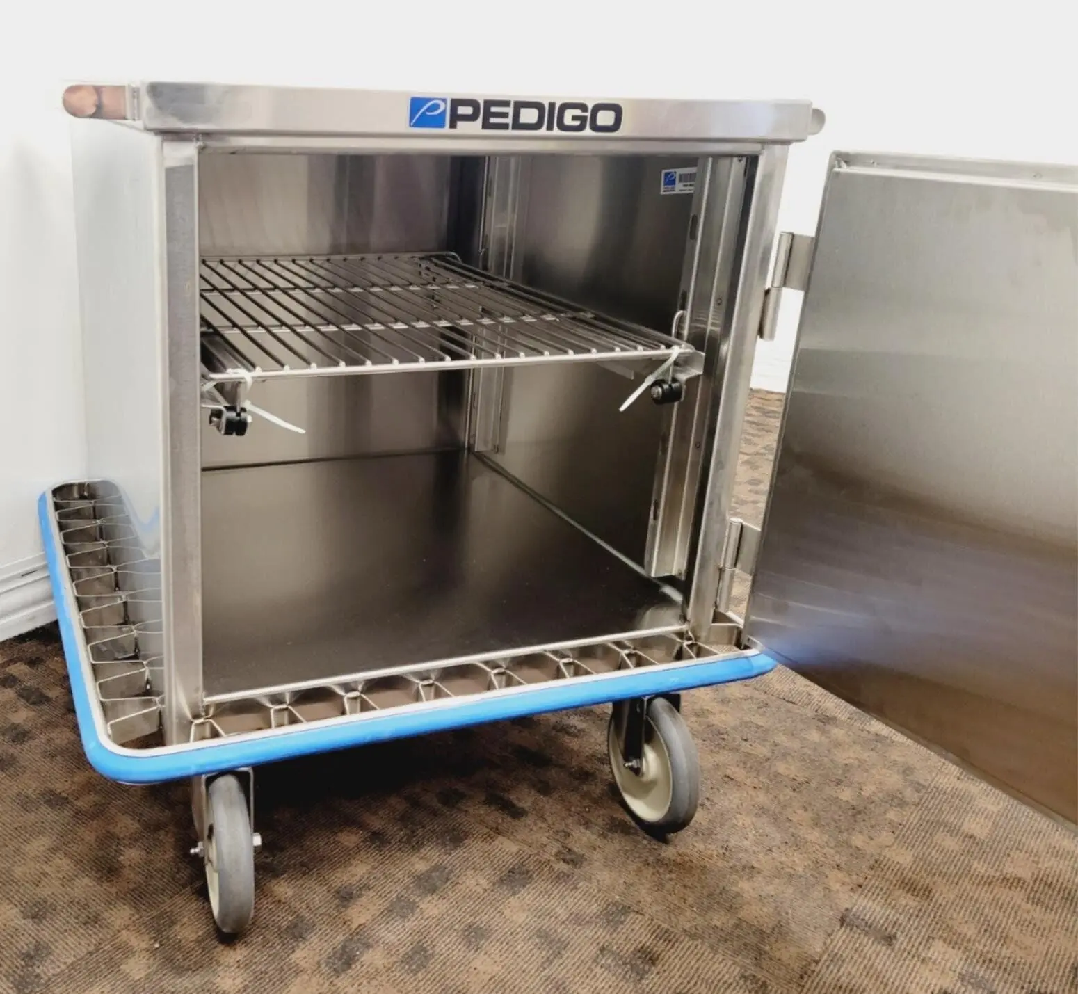 Pedigo CDS-256-LD Closed Surgical Case Cart Stainless Steel Excellent Condition - Image 2