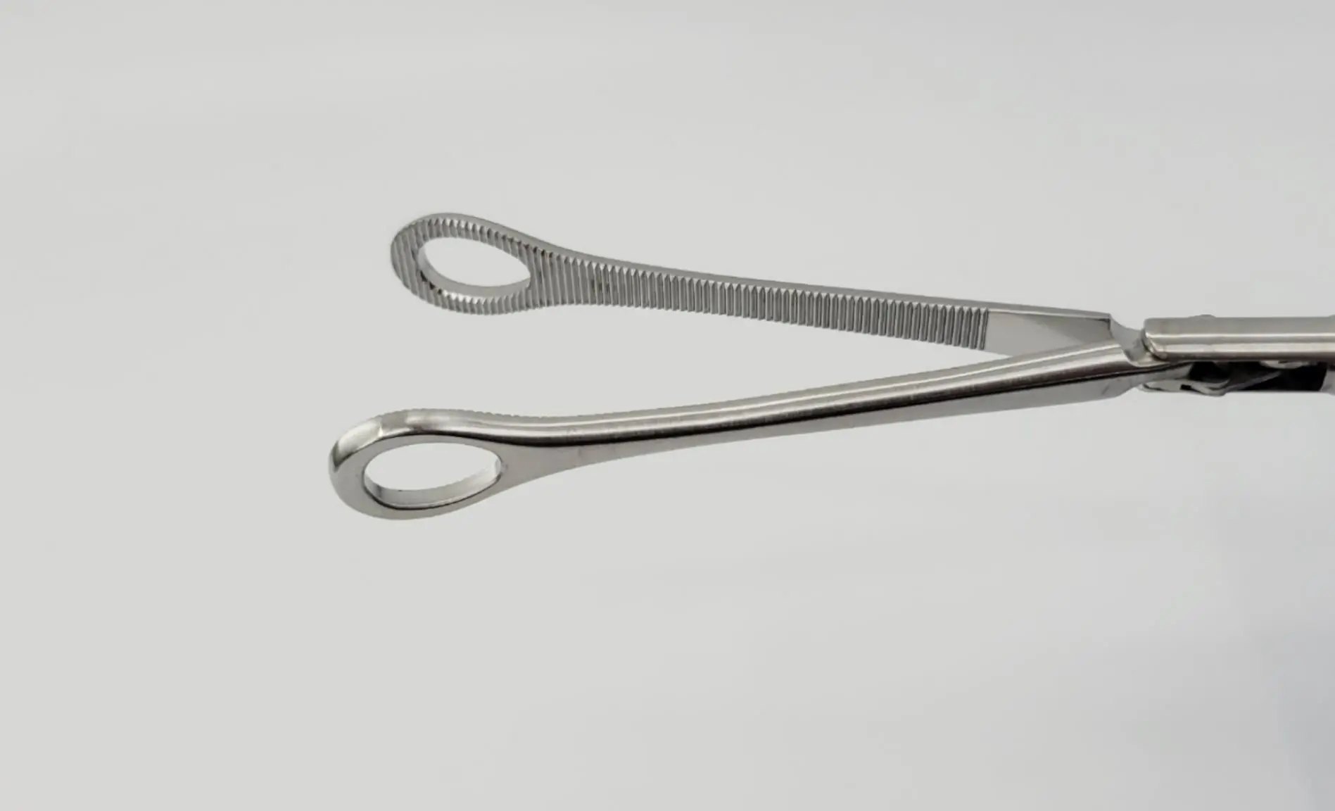 Pilling 211118A Landreneau Masher Grasping 13.8mm Forceps 8-1/2" Tip 17-1/4" - Image 2