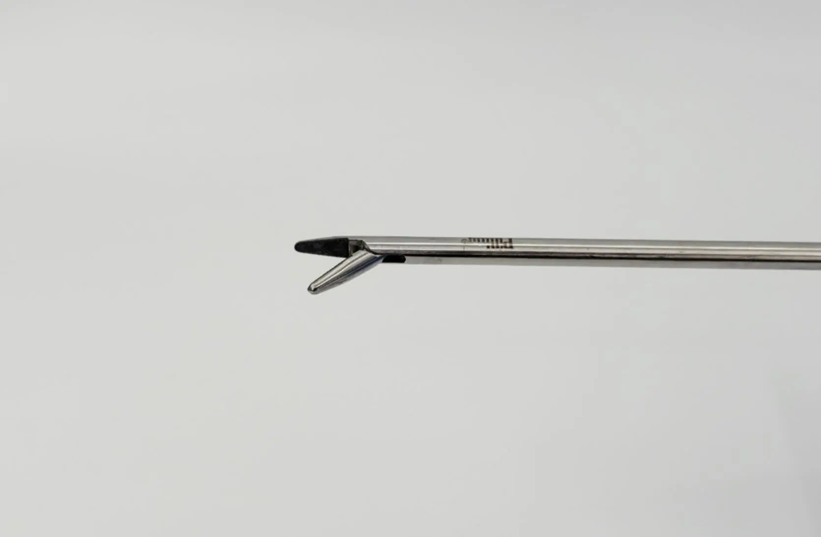 Pilling 215558A Landreneau Holder TC Single Action 5mm Straight 14-1/2" - Image 2