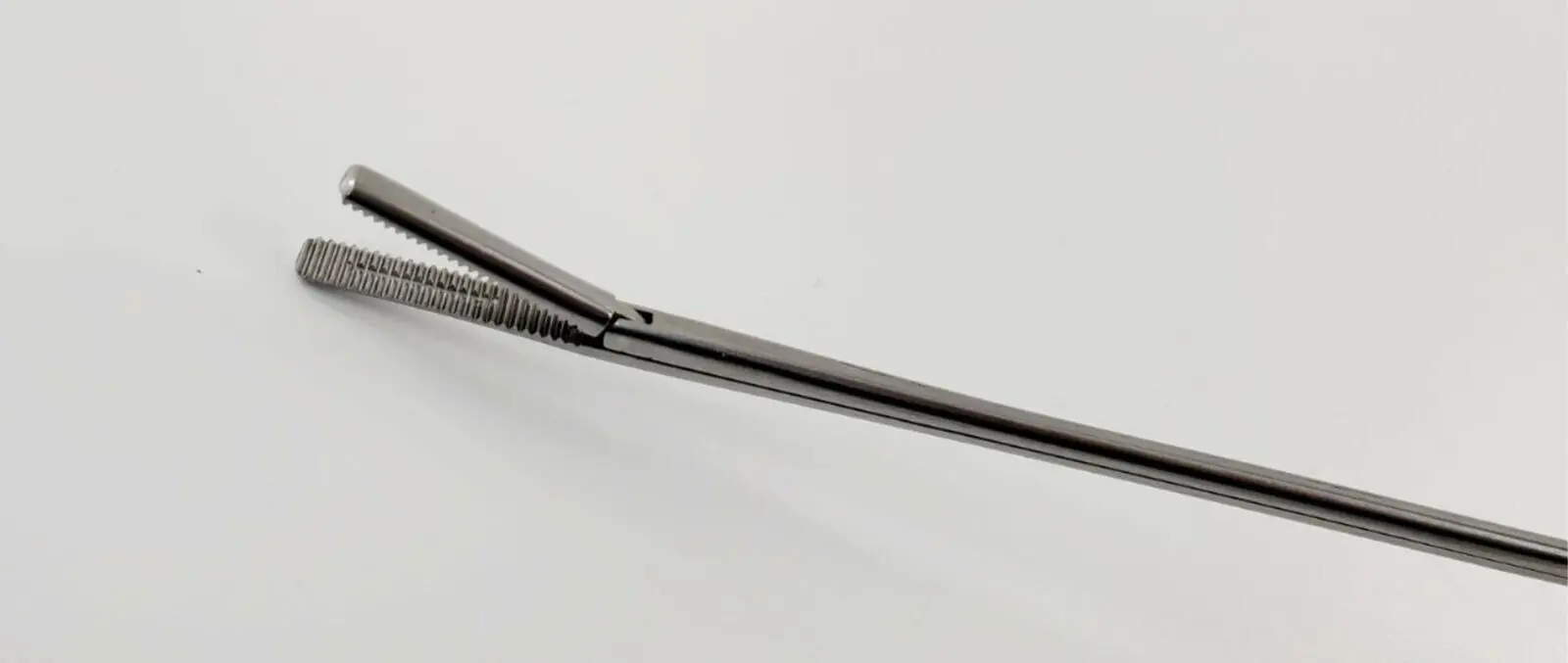 Pilling 50-5402 Jackson Alligator Grasping Forceps 3.8mm Serrated 16-5/8" - Image 3