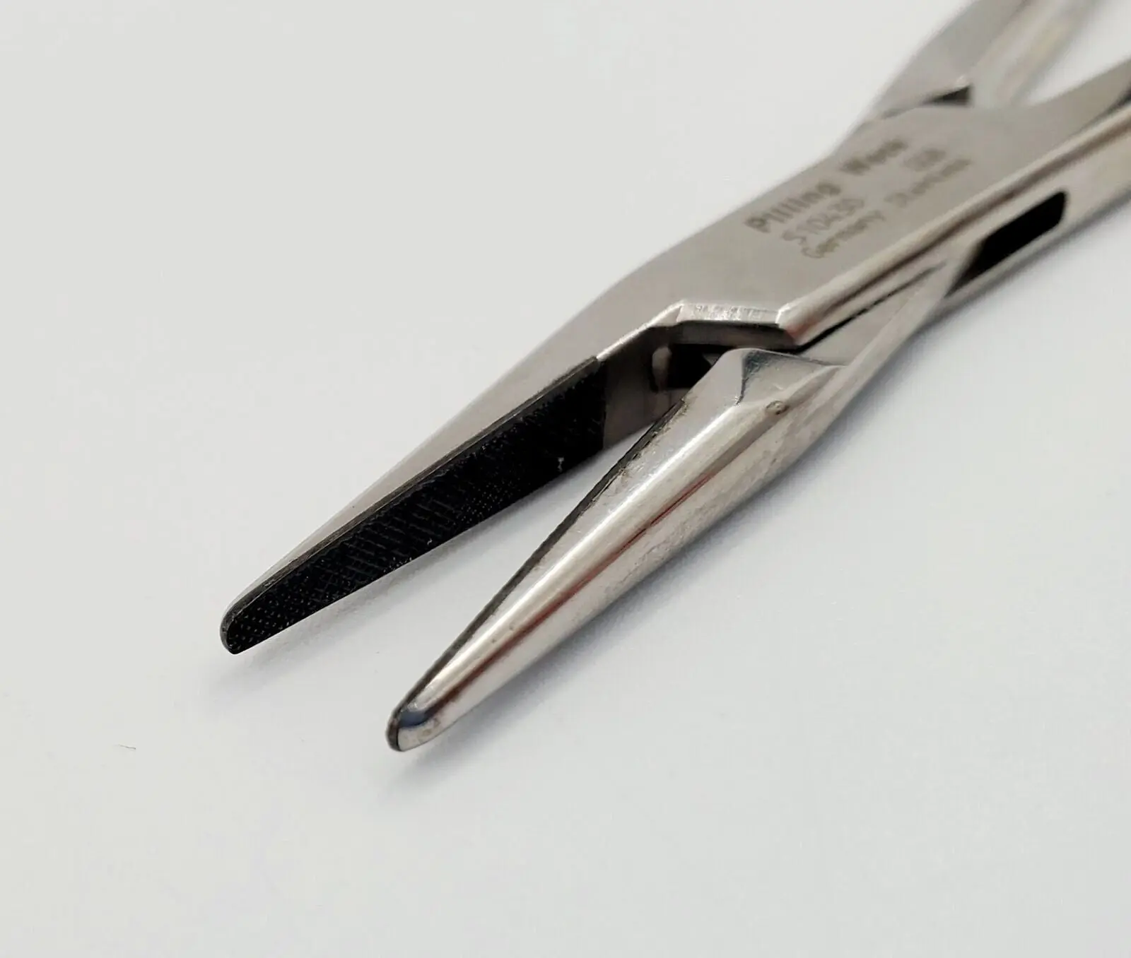 Pilling 510430 Crile Wood Needle Holder TC 19.3 x 2.3mm Jaw 12-1/4" - Image 3