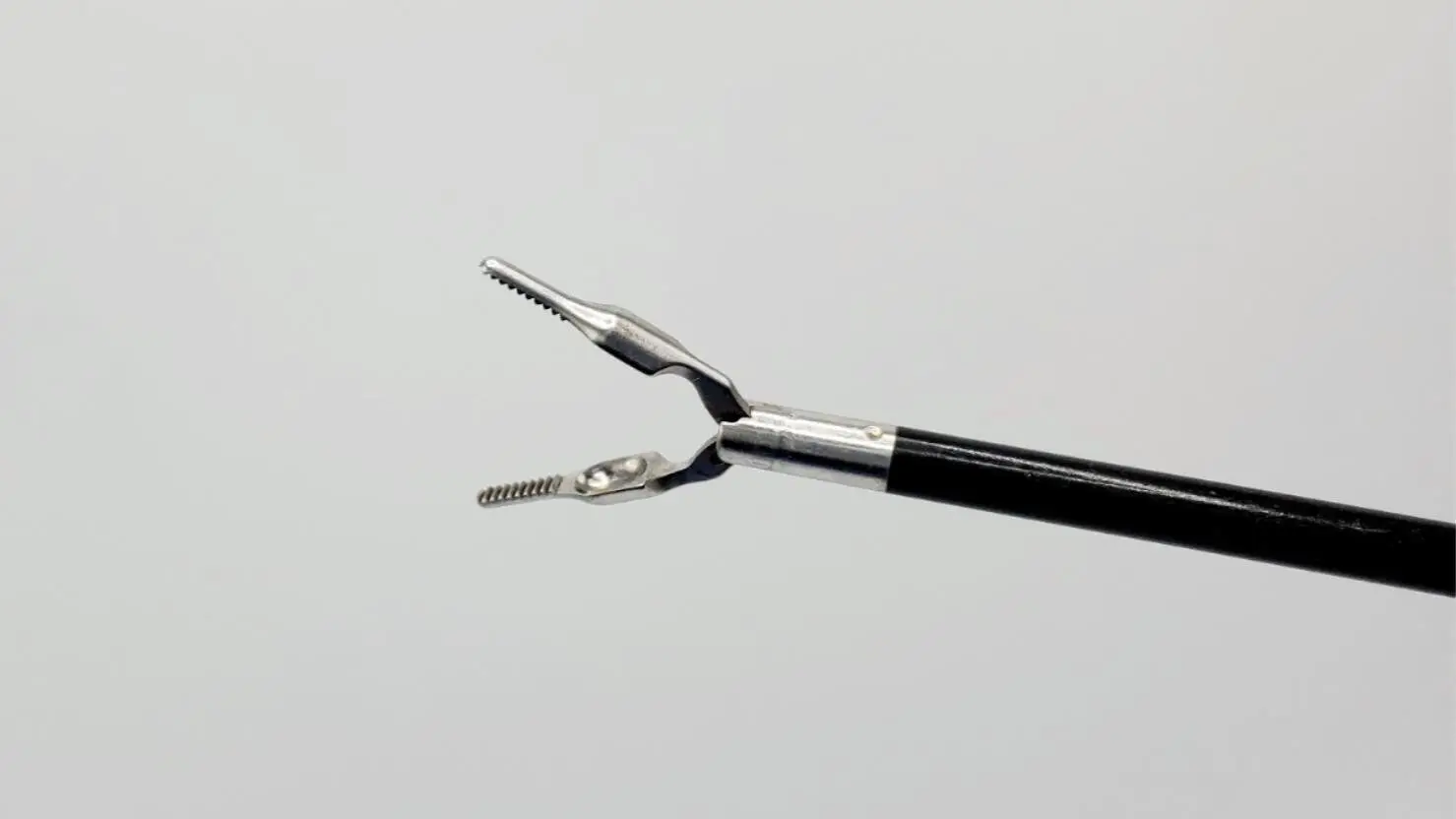R. Wolf 8393.4626 Dolphin Nose Dissector w/ HF-Connector & Eragon Handle 19-1/2" - Image 2