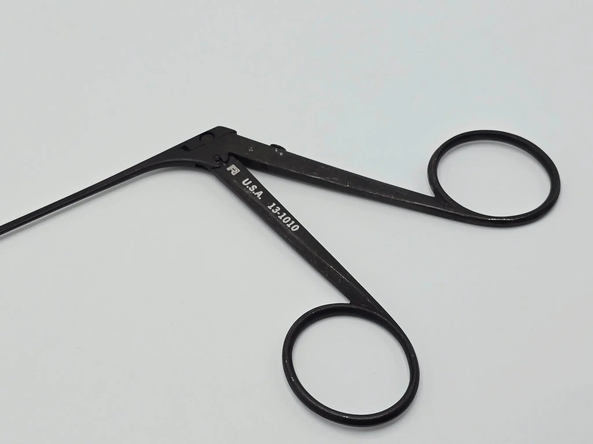 Richards 13-1010 Straight Serrated Alligator Forceps 4.5mm x 70mm - Image 4