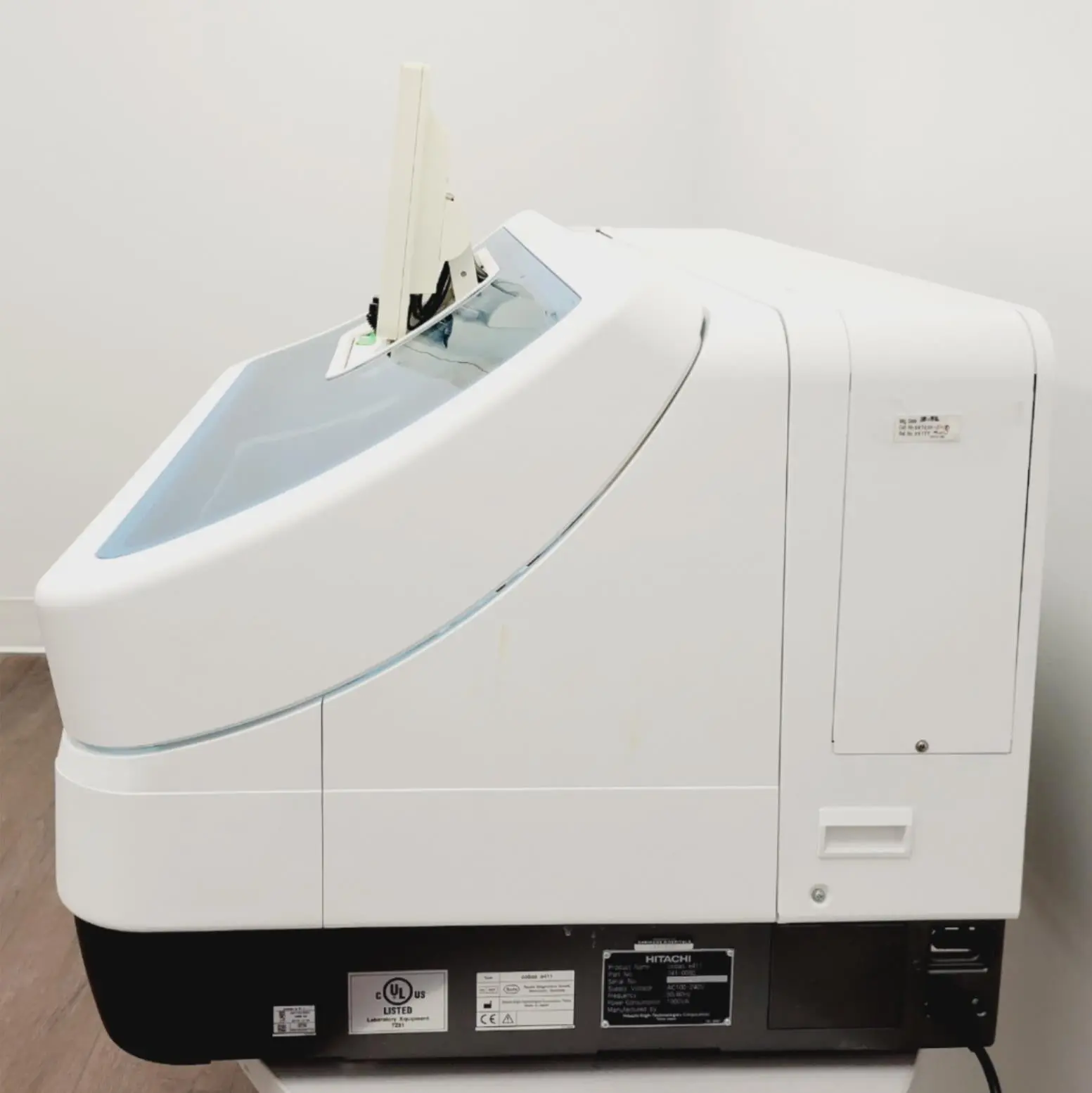 Roche Cobas e411 Chemistry Analyzer - Fully Automated Immunoassay System - Image 3