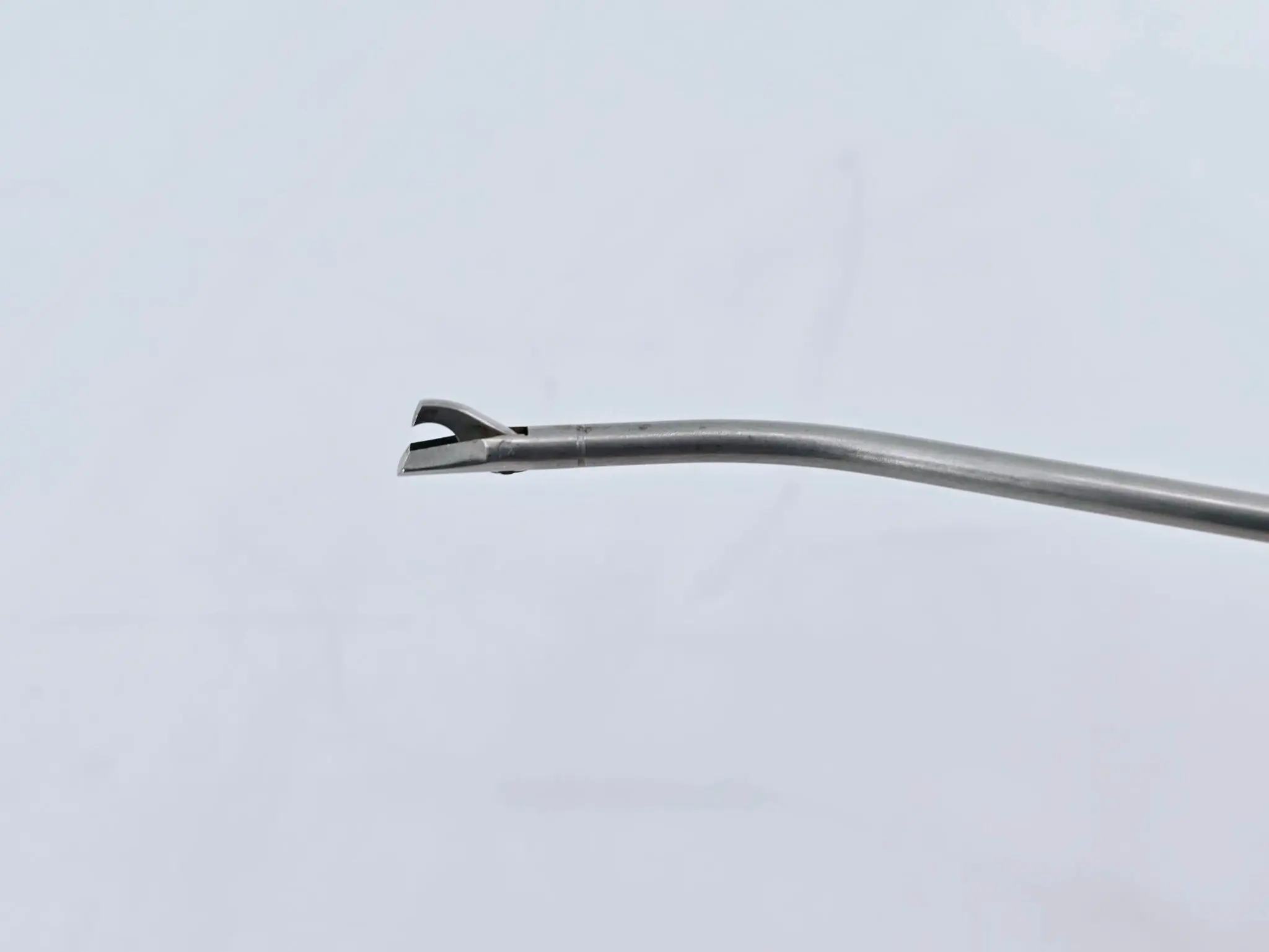 Shutt Linvatec 1.1219 3.4mm Arthroscopy Punch Angled 30° Left 8-7/8" - Image 4