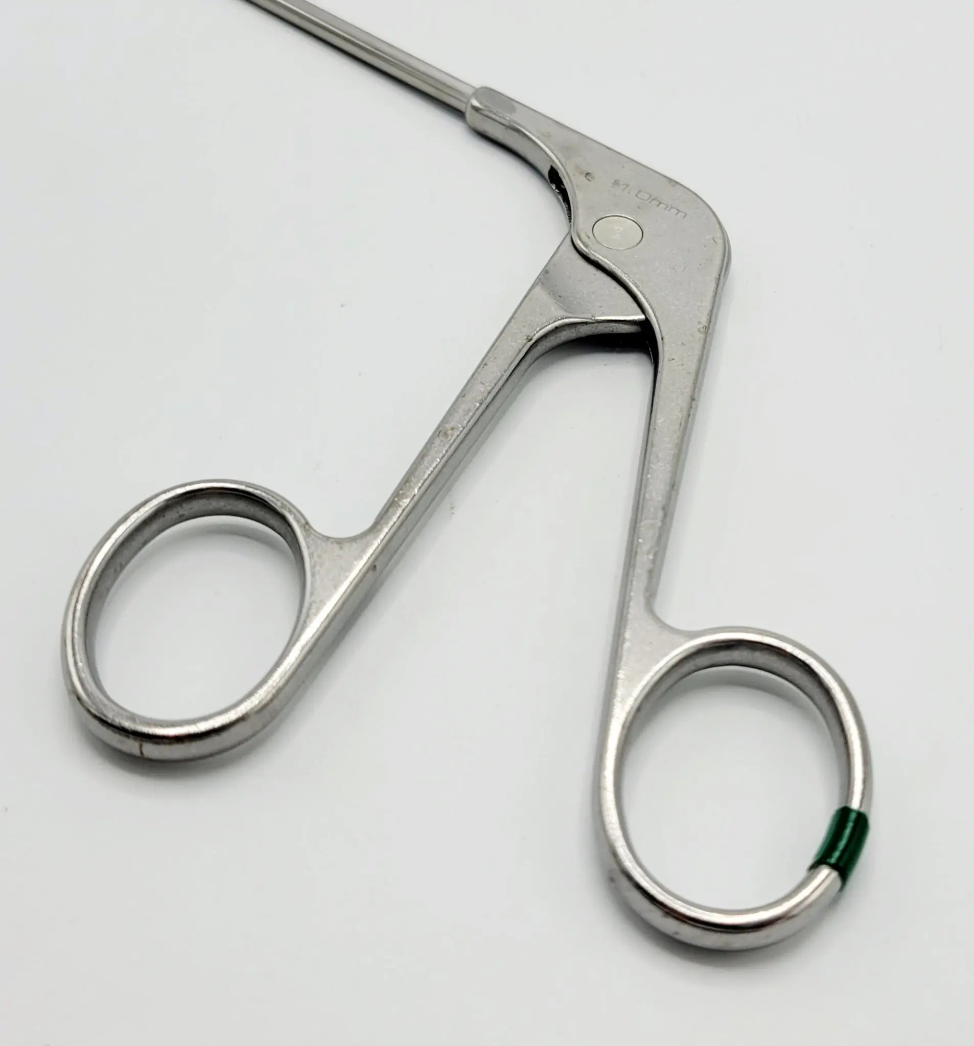Smith & Nephew 012029 Acufex Loop Handle Basket Punch Forceps 1.0mm Straight 8-1/2" - Image 4