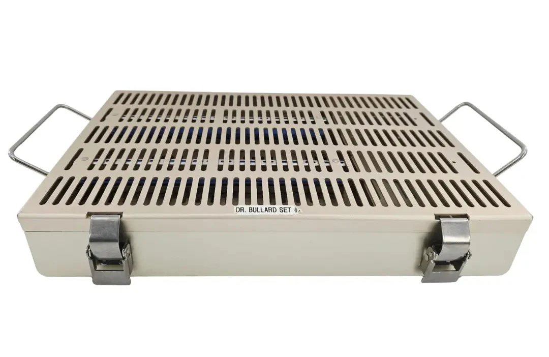 Sterilization Tray 18209.001 with insert tray and Latch Locking System