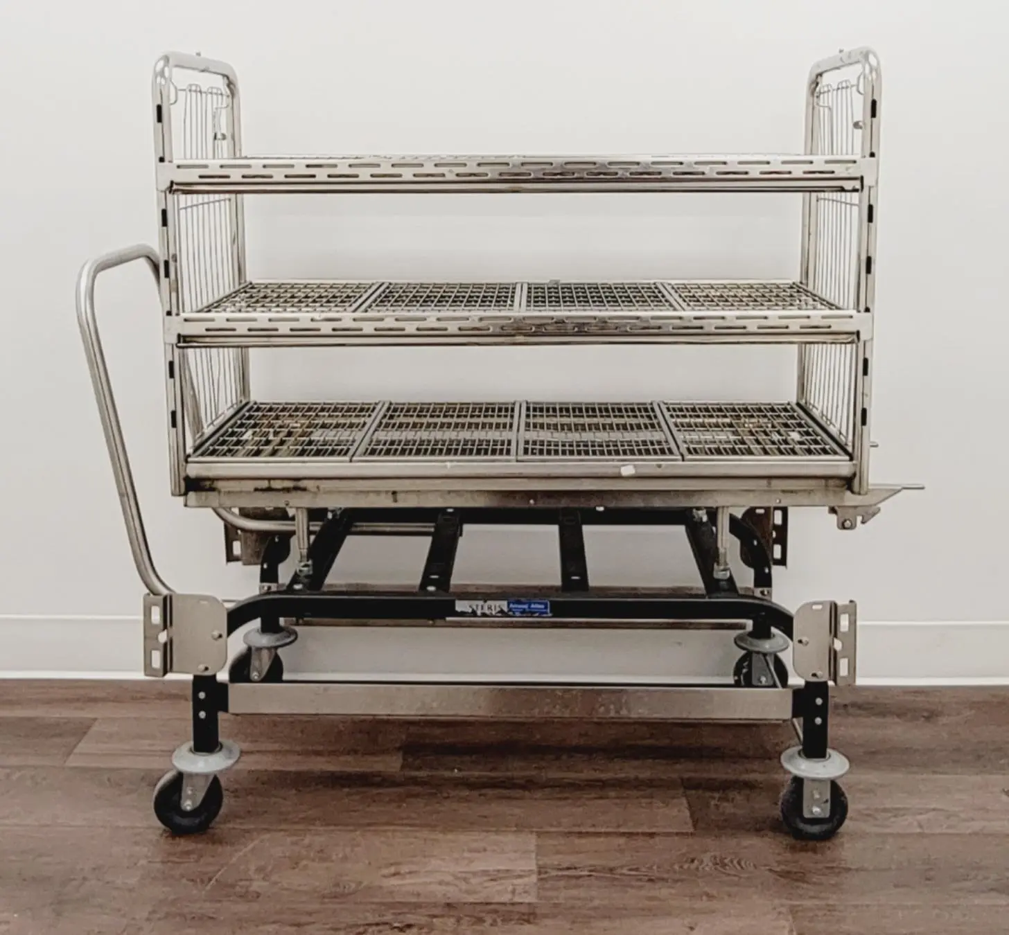 Steris Amsco Atlas 141214-725 3-Tier Sterilization Loading Cart 48" x 21-3/4" - Image 2