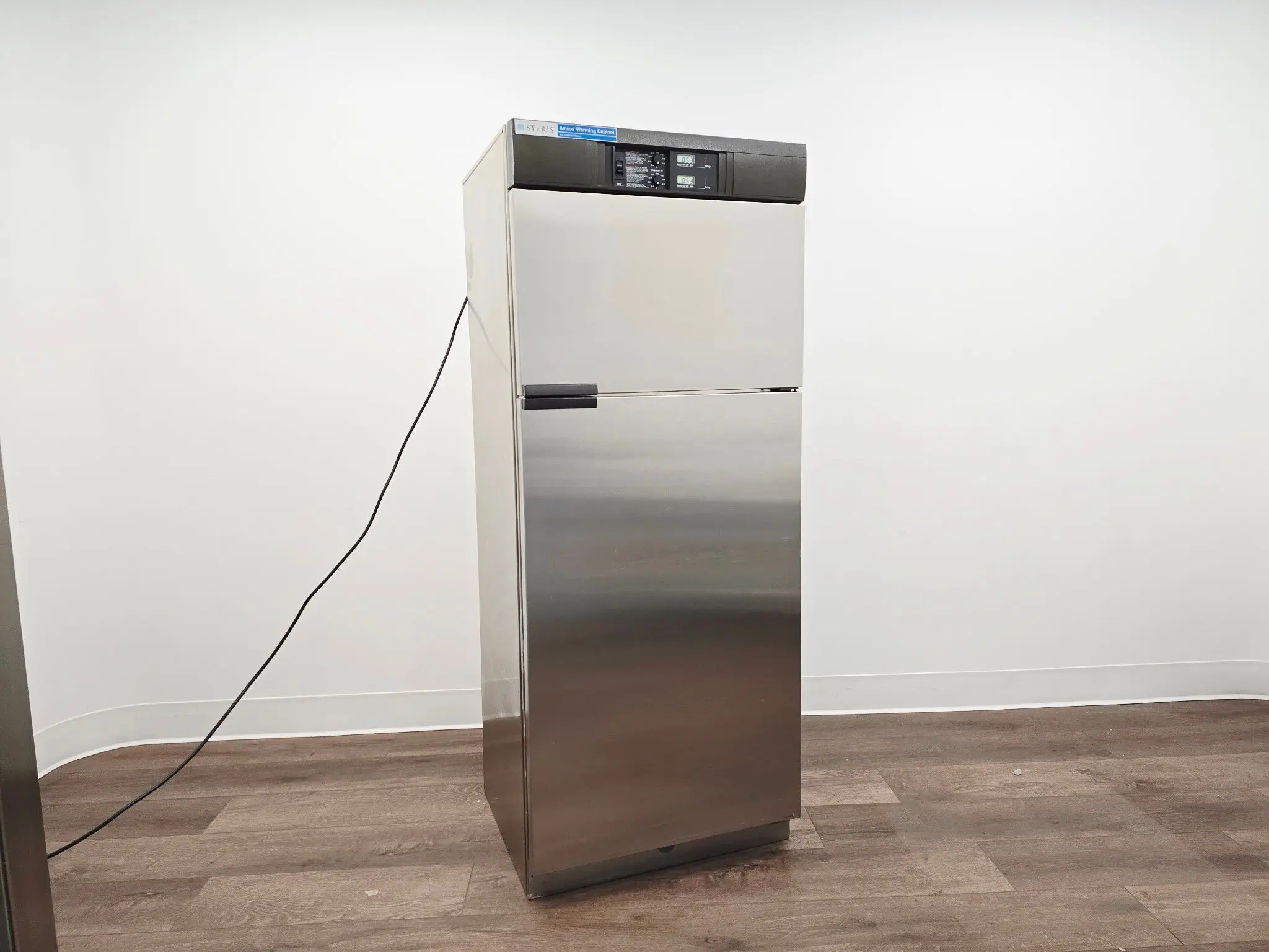 Steris QDJ04 Amsco Warming Cabinet Dual Compartment Warmer Solid Steel Door - Image 2