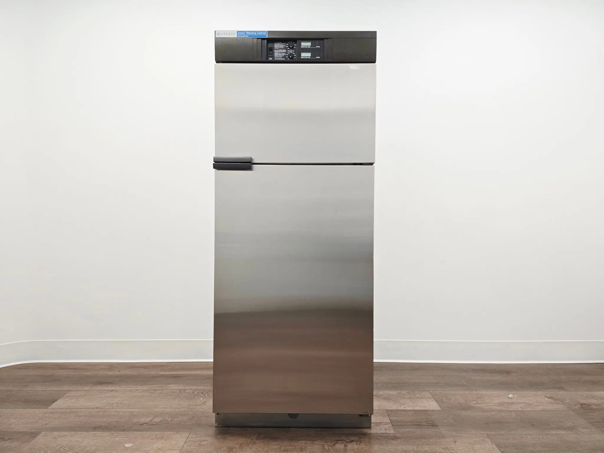 Steris QDJ04 Amsco Warming Cabinet Dual Compartment Warmer Solid Steel Door - Image 3