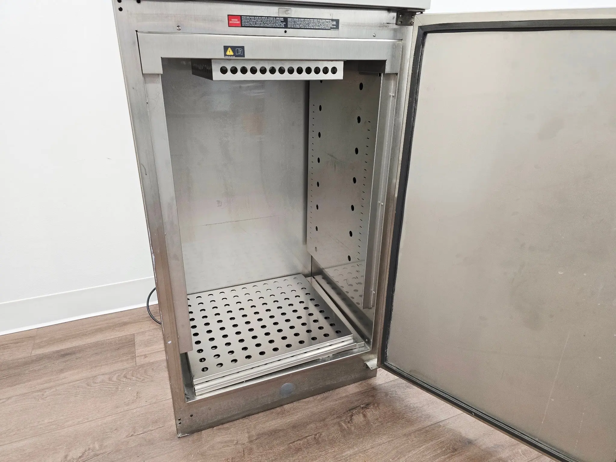 Steris QDJ04 Amsco Warming Cabinet Dual Compartment Warmer Solid Steel Door - Image 8