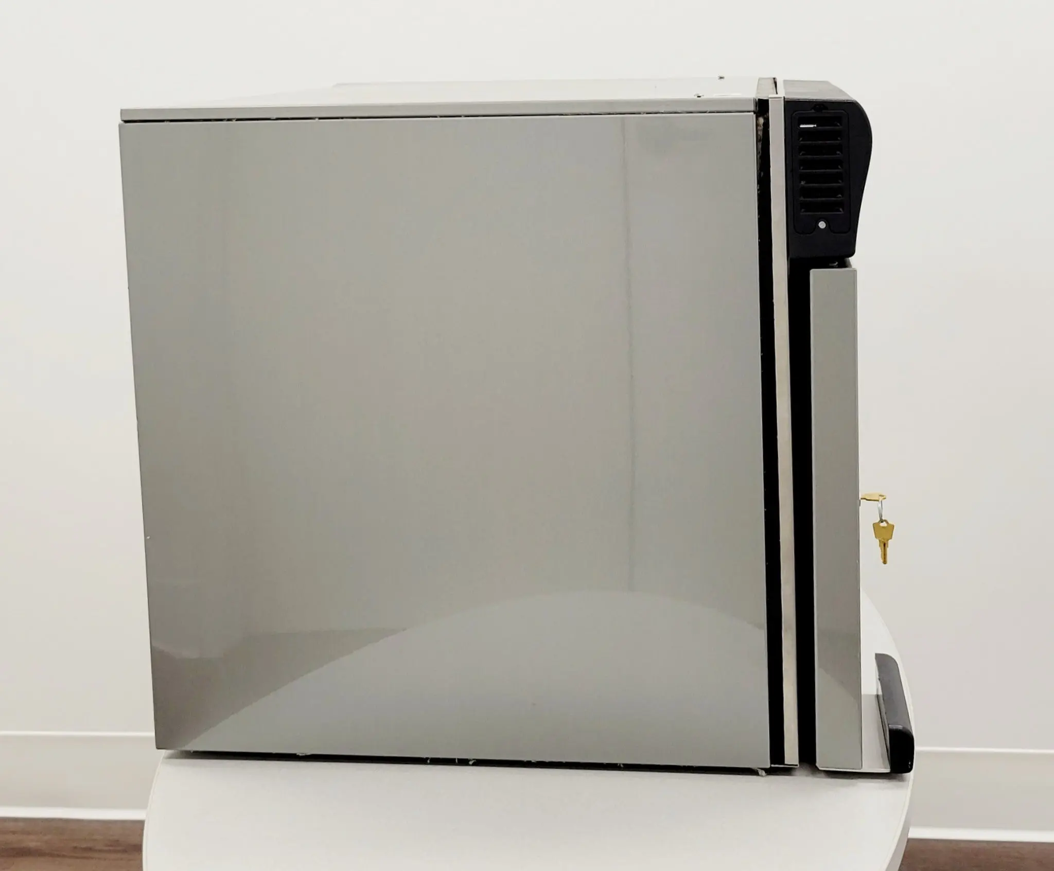 Steris Table top Warming Cabinet Version DJ06 Single Compartment Man. 2021 - Image 7