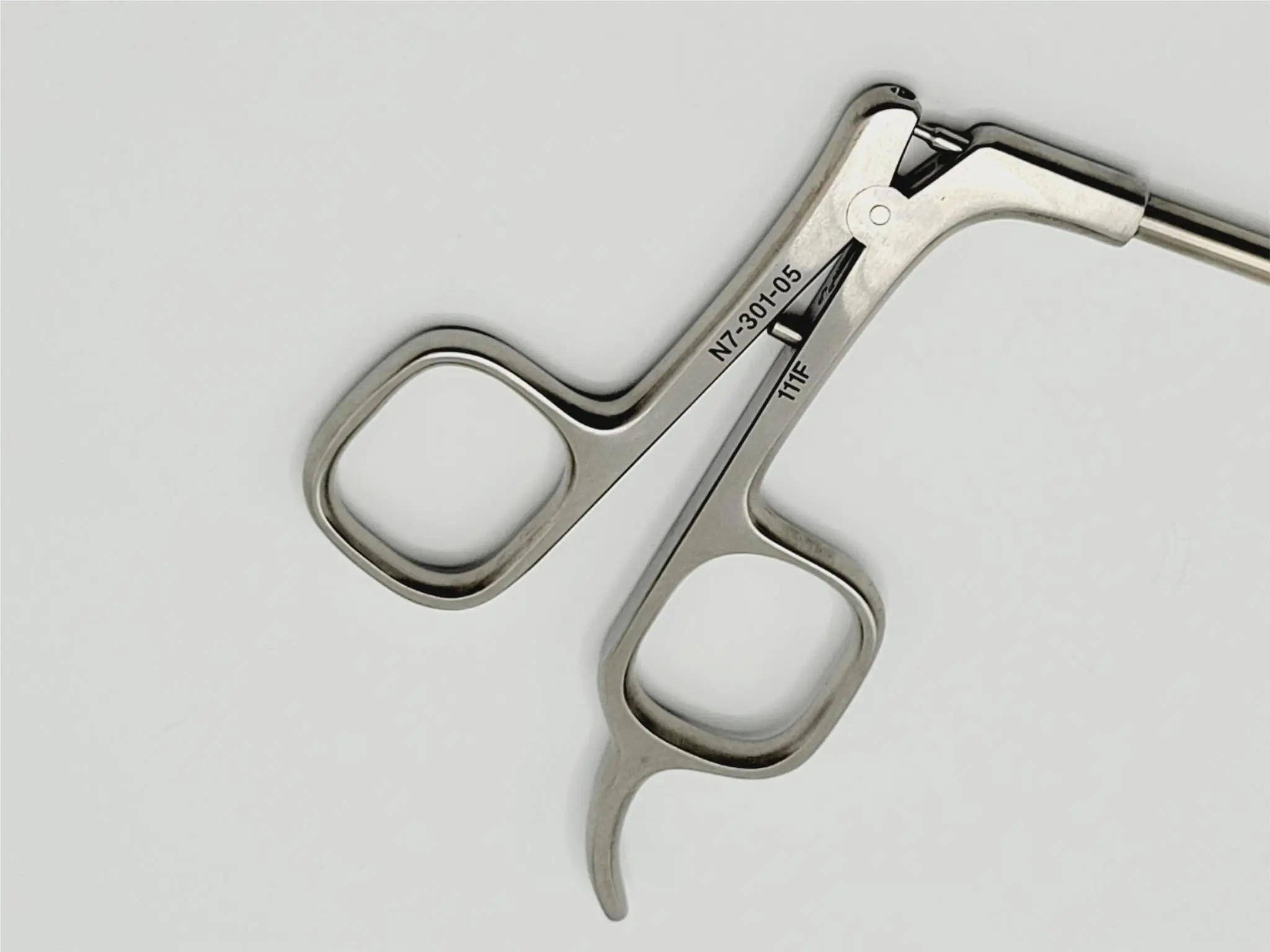 Storz Clickline N7-301-05 Micro Scissors Laparoscopy 5mm 14-1/4" - Image 4