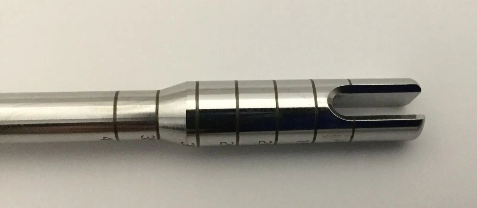 Stryker 234-500-207 Endoscopy 9mm Guide 6-1/2" - Image 2