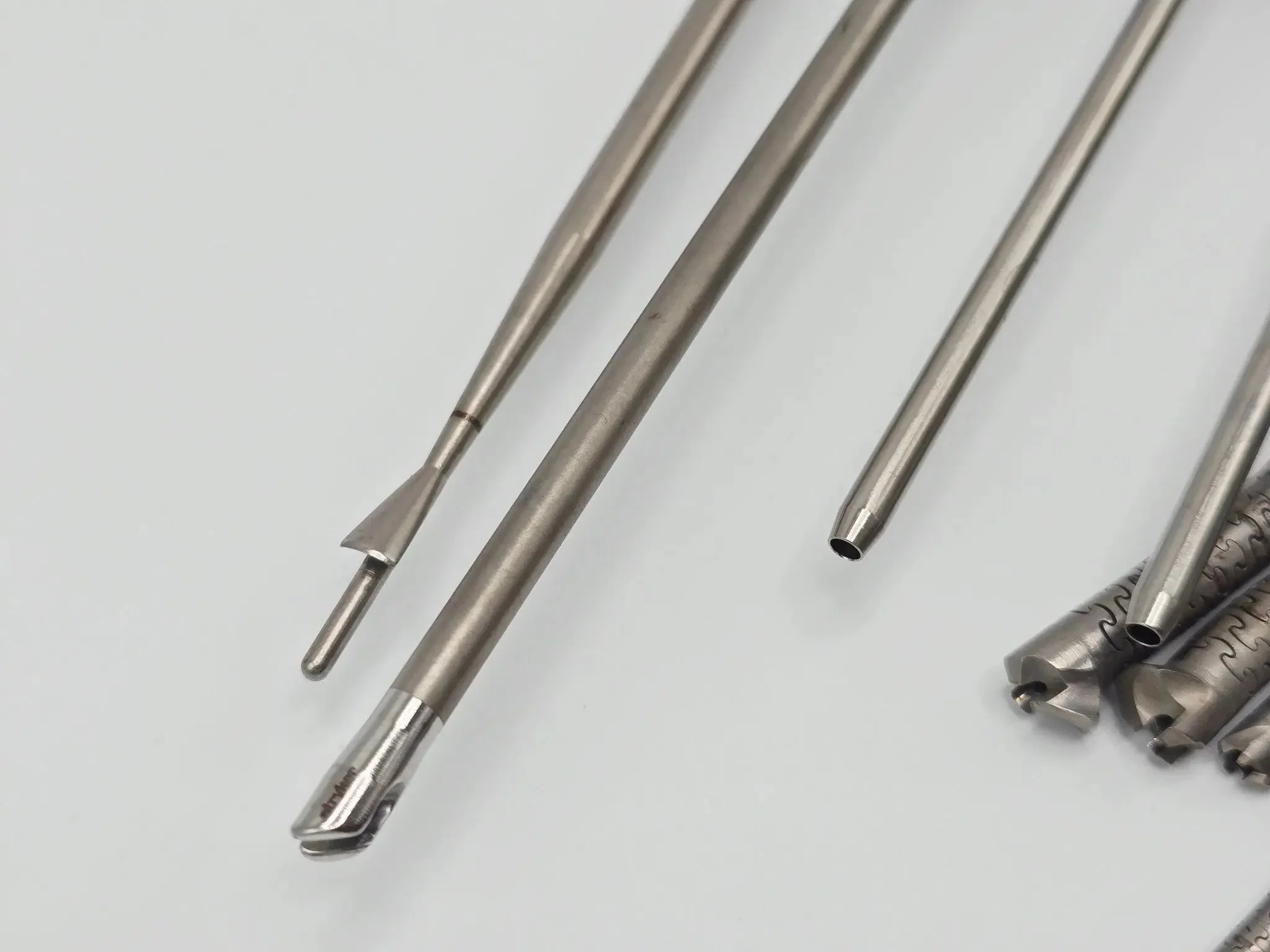 Stryker 32010 Arthroscopic ACL PCL Instrument Set with VersiTomic Components - Image 12