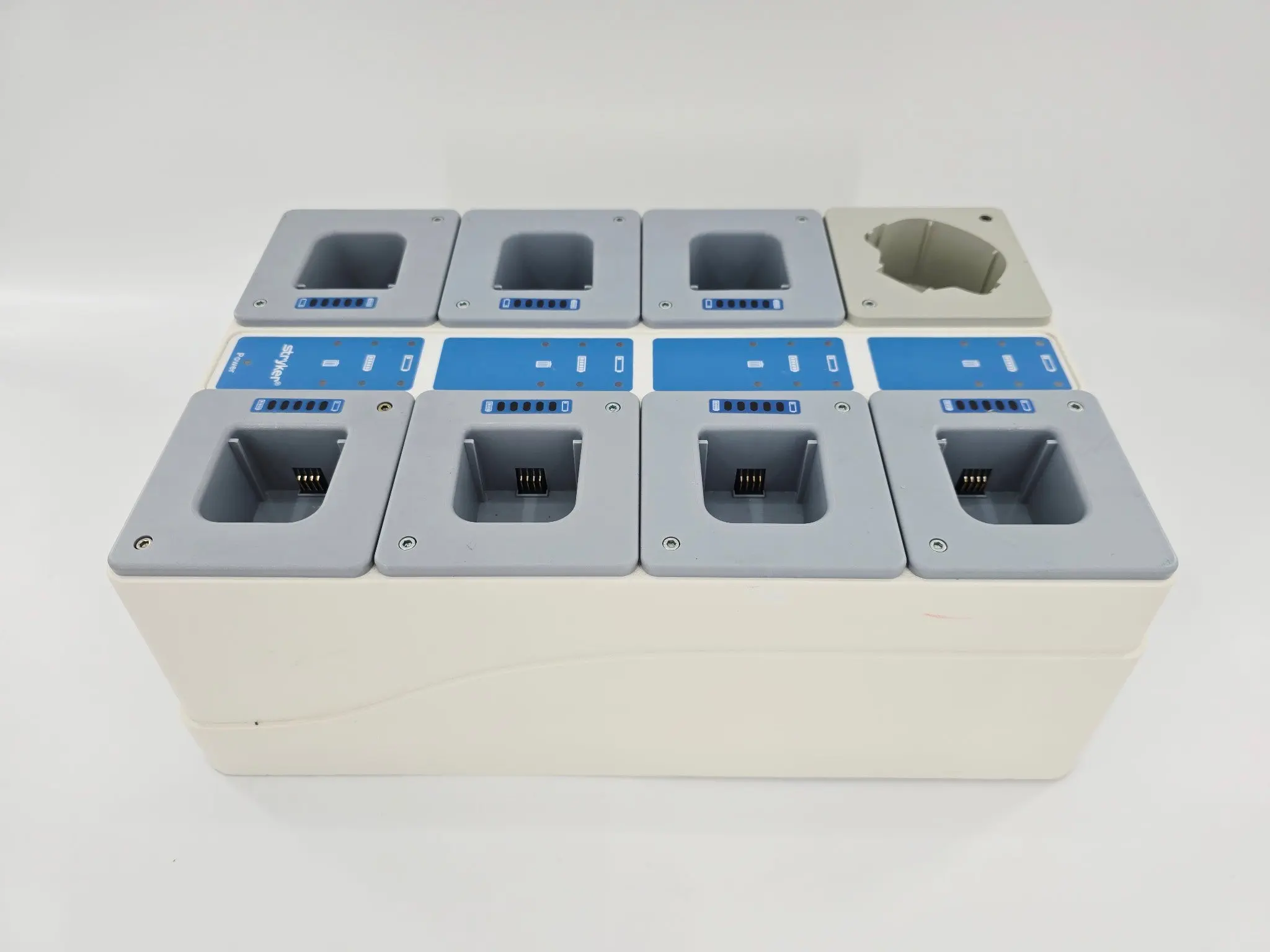 Stryker 400-655 T4/ Flyte Eight Station Steri-Shield Battery Charger 120V - Image 2