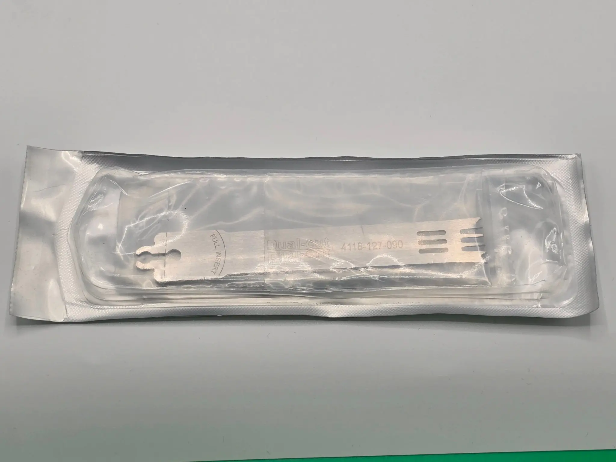 Stryker 4118-127-090 Dual Cut Sagittal Blade 90 x 1.13 x 18mm - Image 3