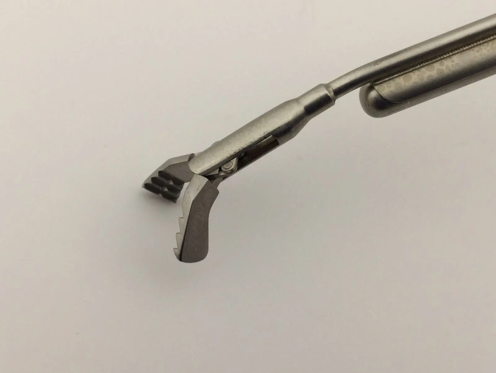 Stryker 502-880-211 Rigid Optical Grasping Forceps 0 Degree, 12 Degree - Image 4