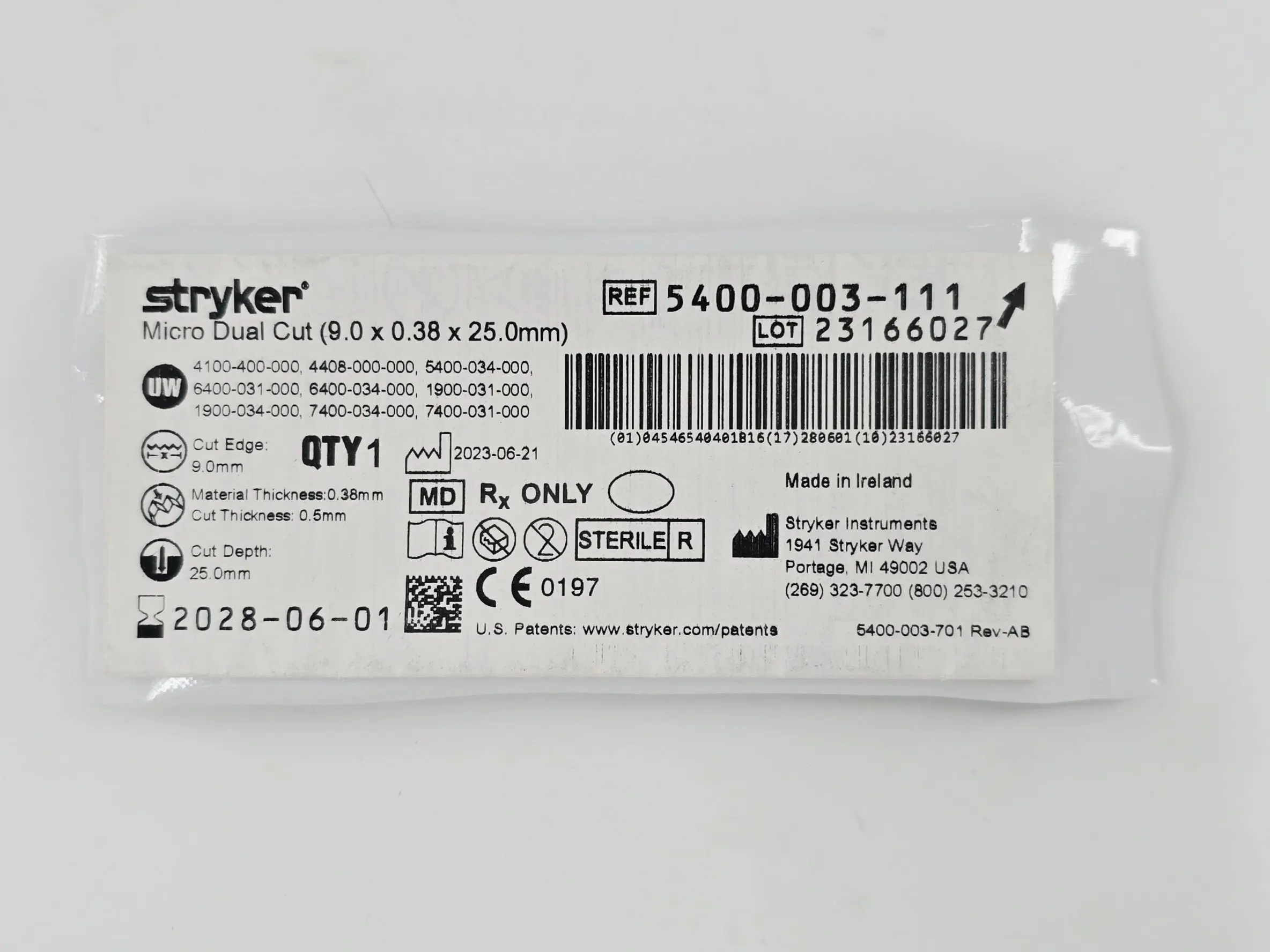Stryker 5400-003-111 Micro Dual Cut Sagittal Saw Blade (9.0mm x 0.38mm x 25.0mm) - Image 2