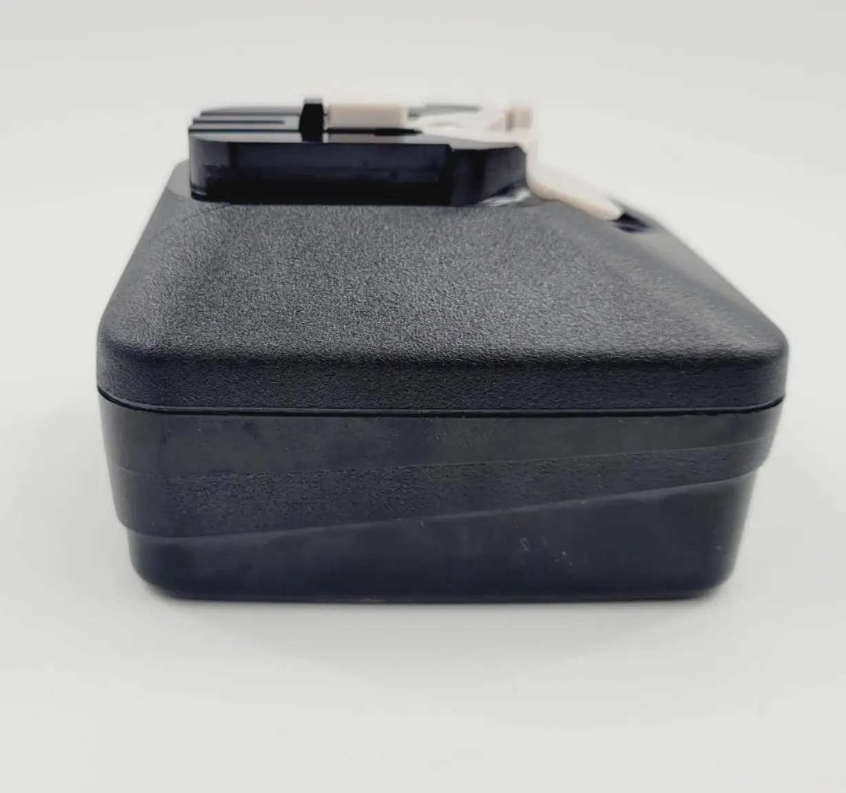 Stryker 8212-000-000 System 8 Lithium-Ion Battery Small w/ Over Temp History 26 Uses - Image 3