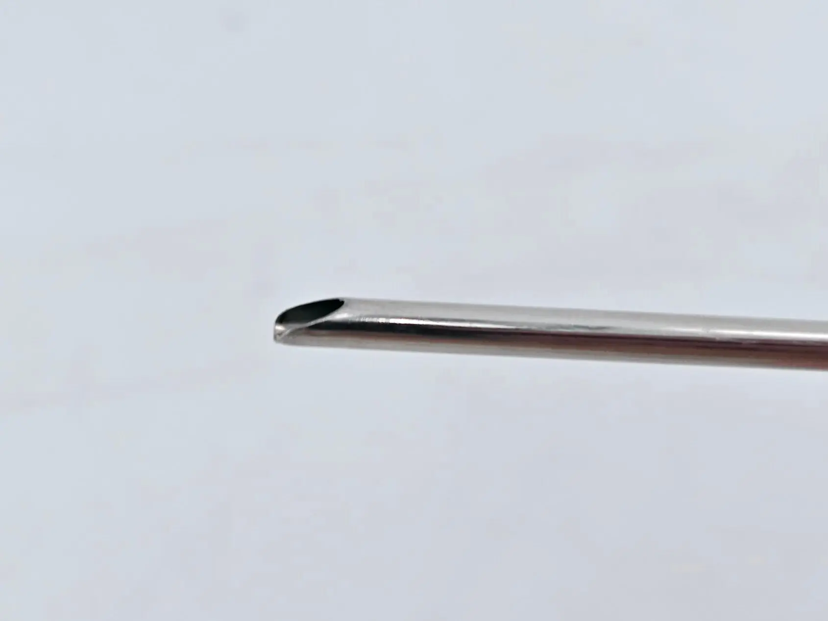 Stryker Cannula 502-244-560 4.0mm Cannula Dual Stopcocks w/ 502-244-500 Obturator 4-7/8" - Image 4